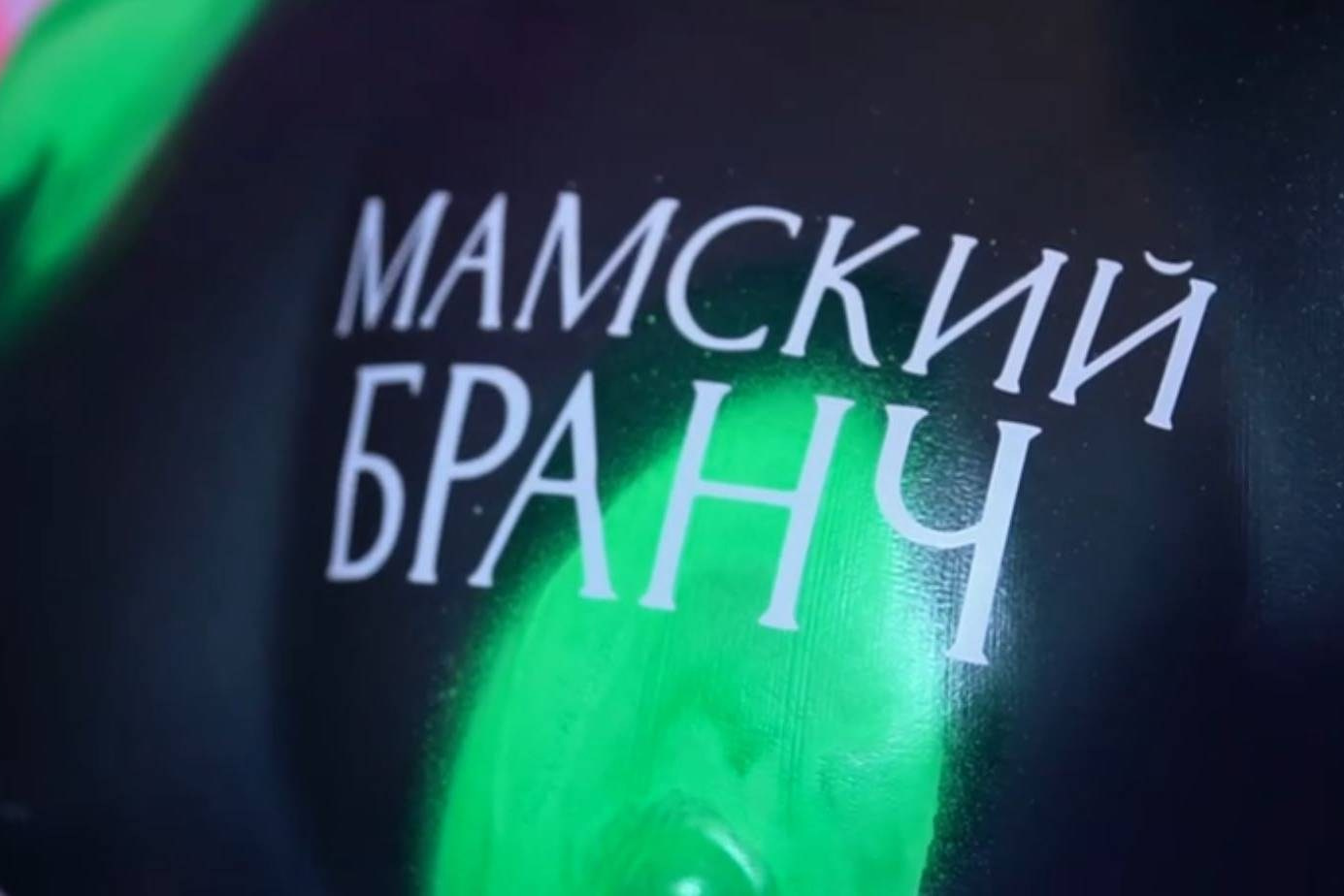 Студийная фотосессия девушки