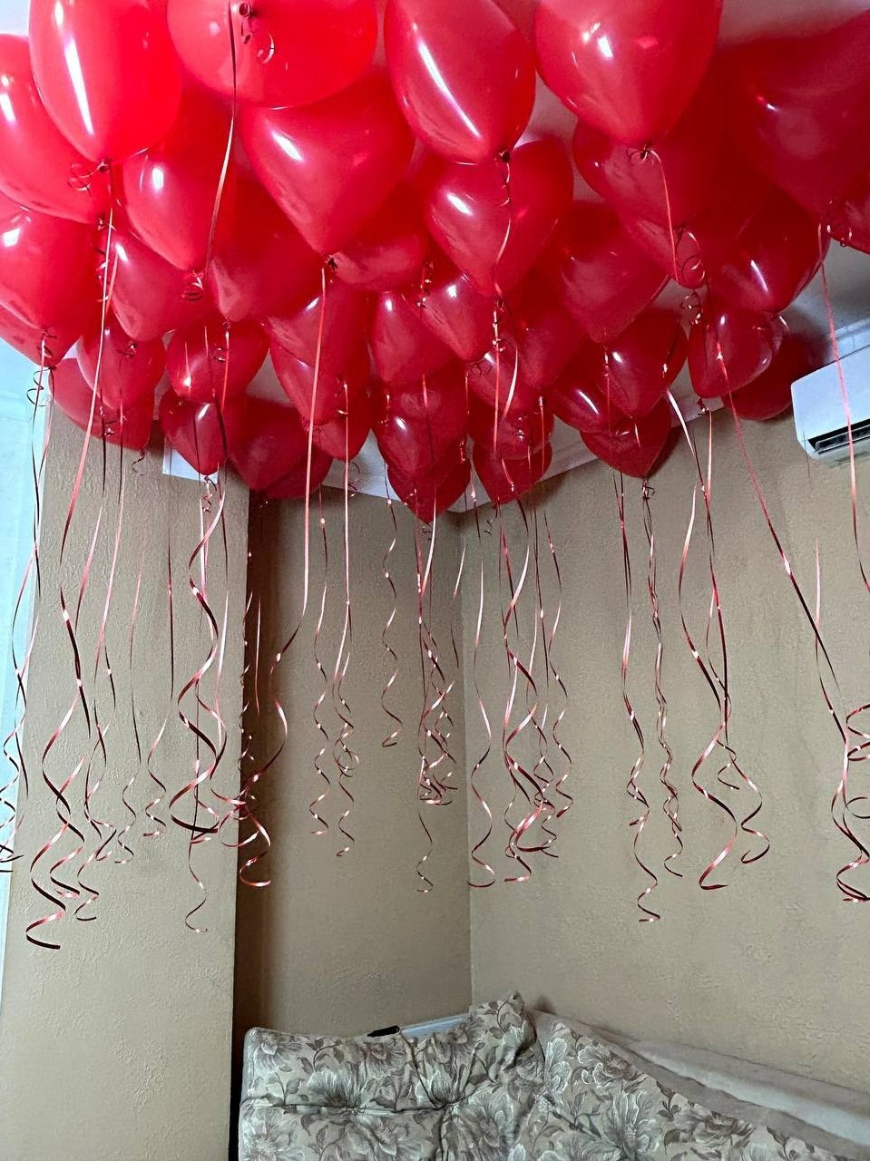 Шары в потолок. Организация мероприятий «Мир праздника Балу»