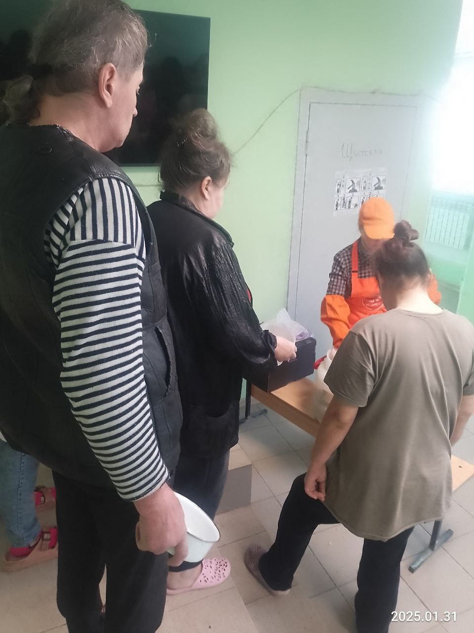 Общежитие временного размещения, Мариуполь, весна 2025. Пища для Жизни