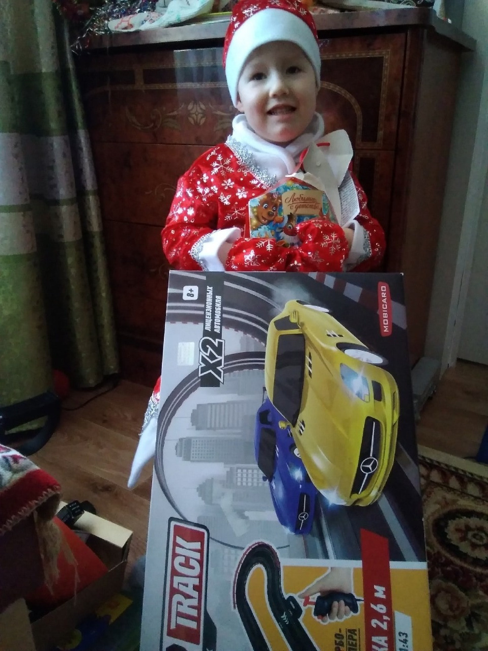 «Стань Дедом Морозом!». Фонд Мама