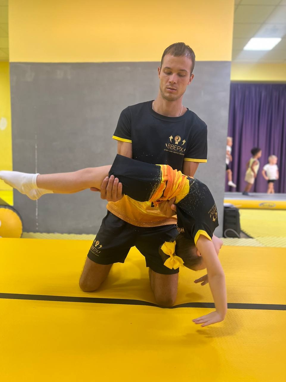 Интенсив 23–27 марта. Акробатика г. Новороссийск для детей — Акробатический центр «Вверх» —