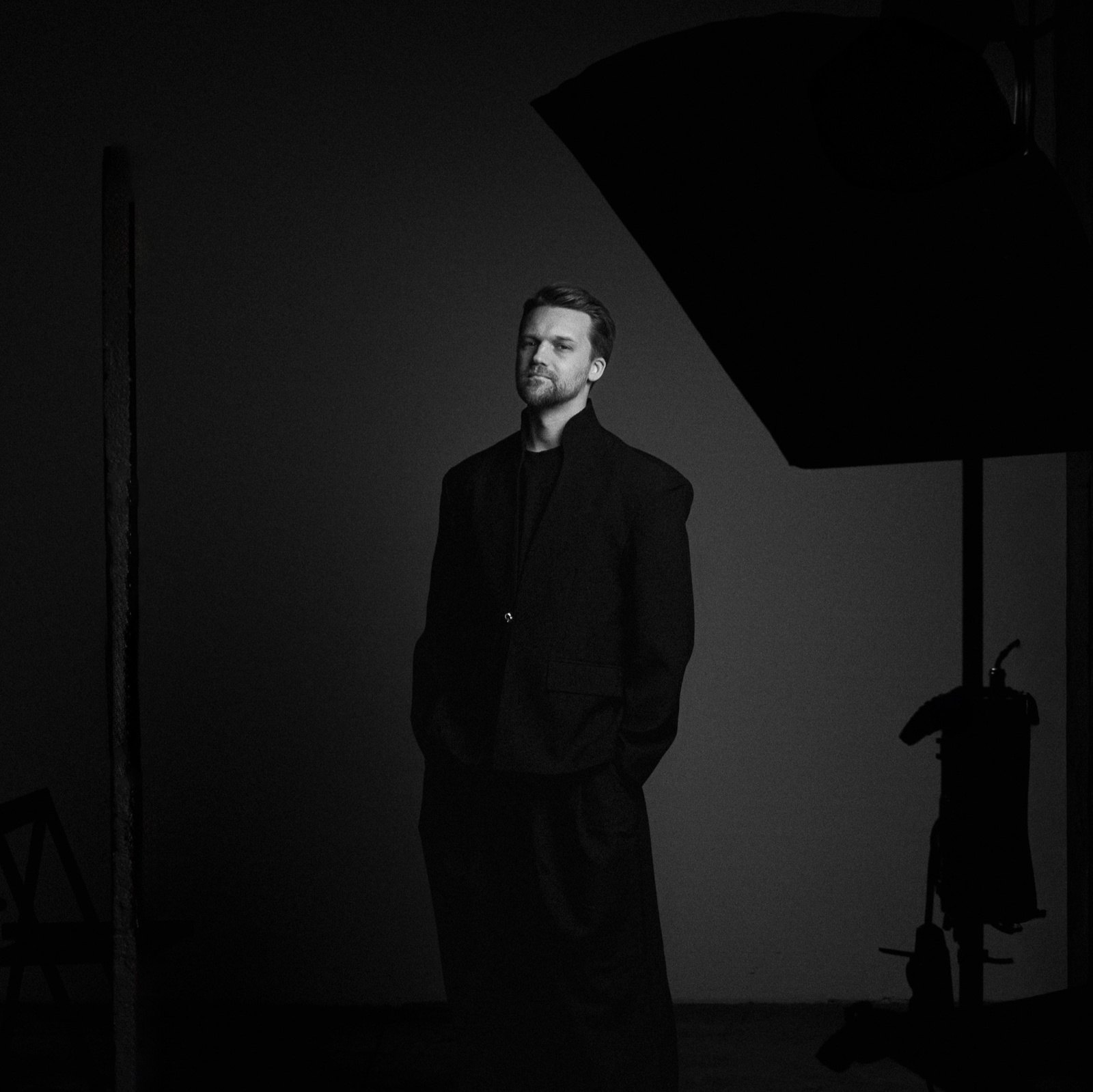 Страница контактов. Коммерческий фотограф в Москве — Антон Ермаков