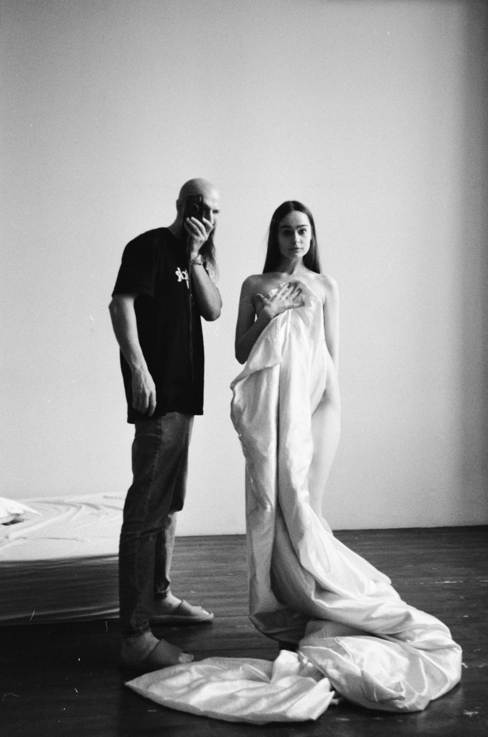 Контакты. Фотограф Максим К. Интимный портрет и вечерние прогулки по Москве на плёнку