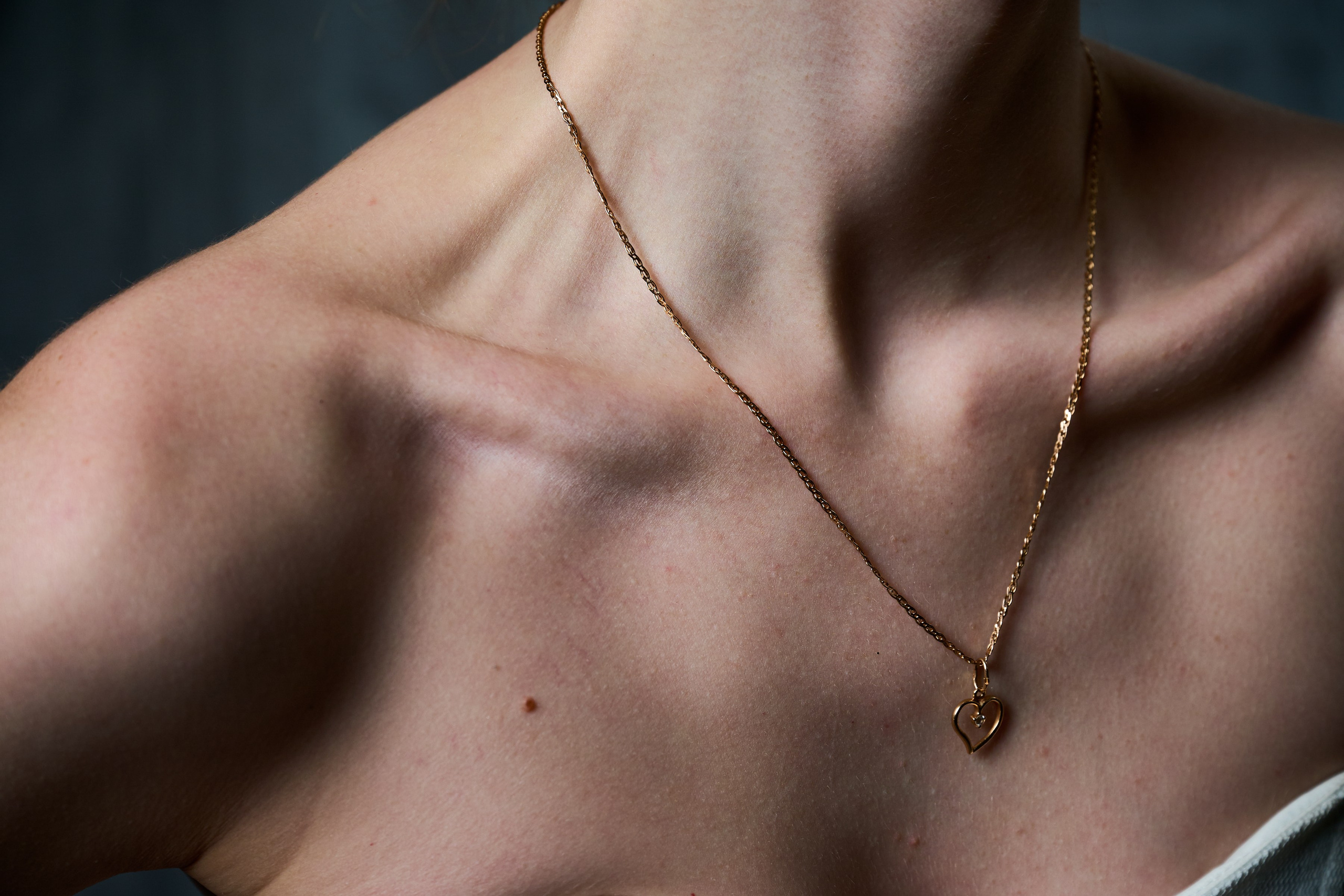 Портфолио. Тихая женская фотография — съёмка без ролей и позирования, где важнее состояние, чем образ