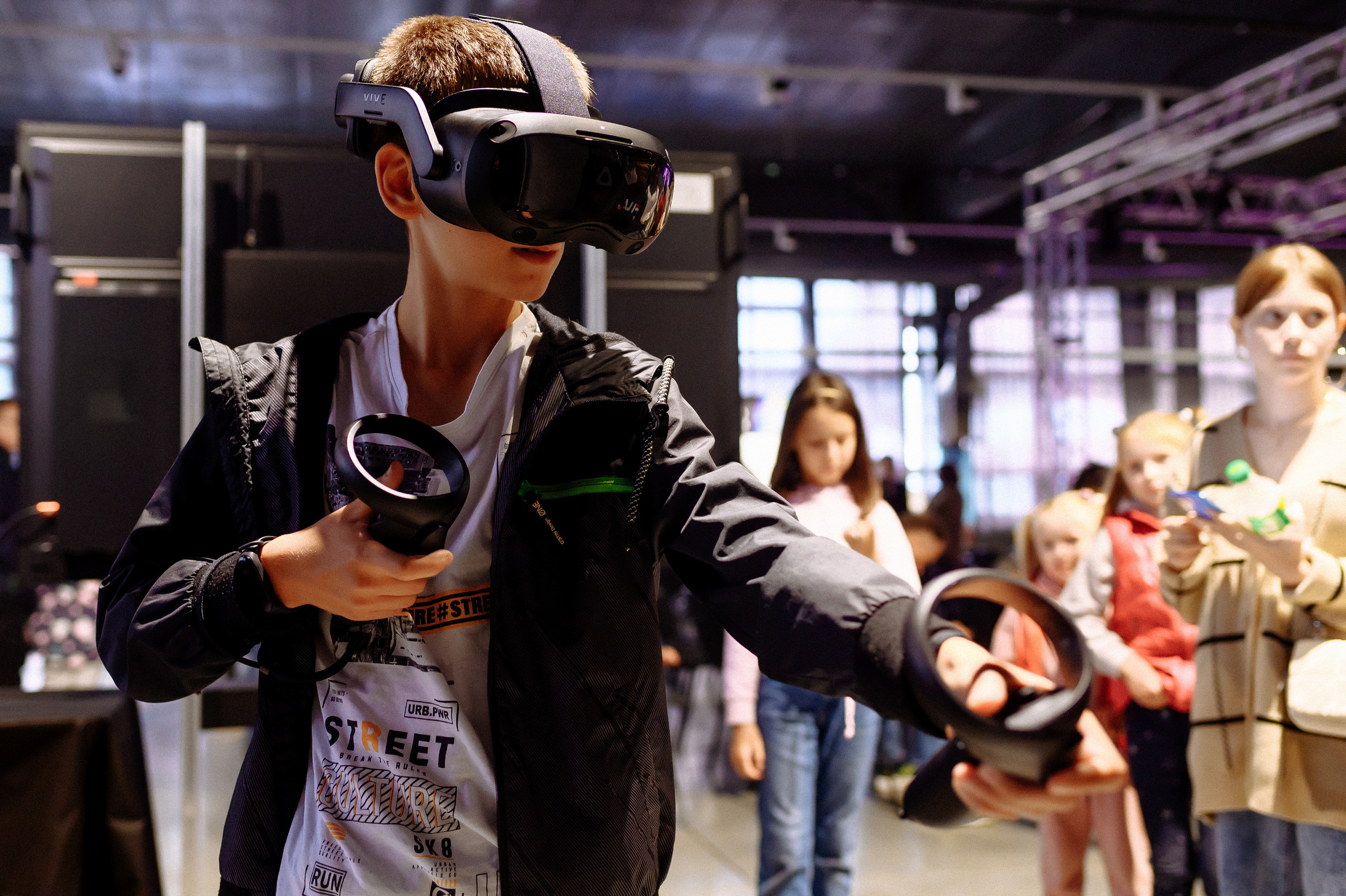 Презентация Школы креативных индустрий. Репортажный и свадебный фотограф в Курске Борис Захарчук