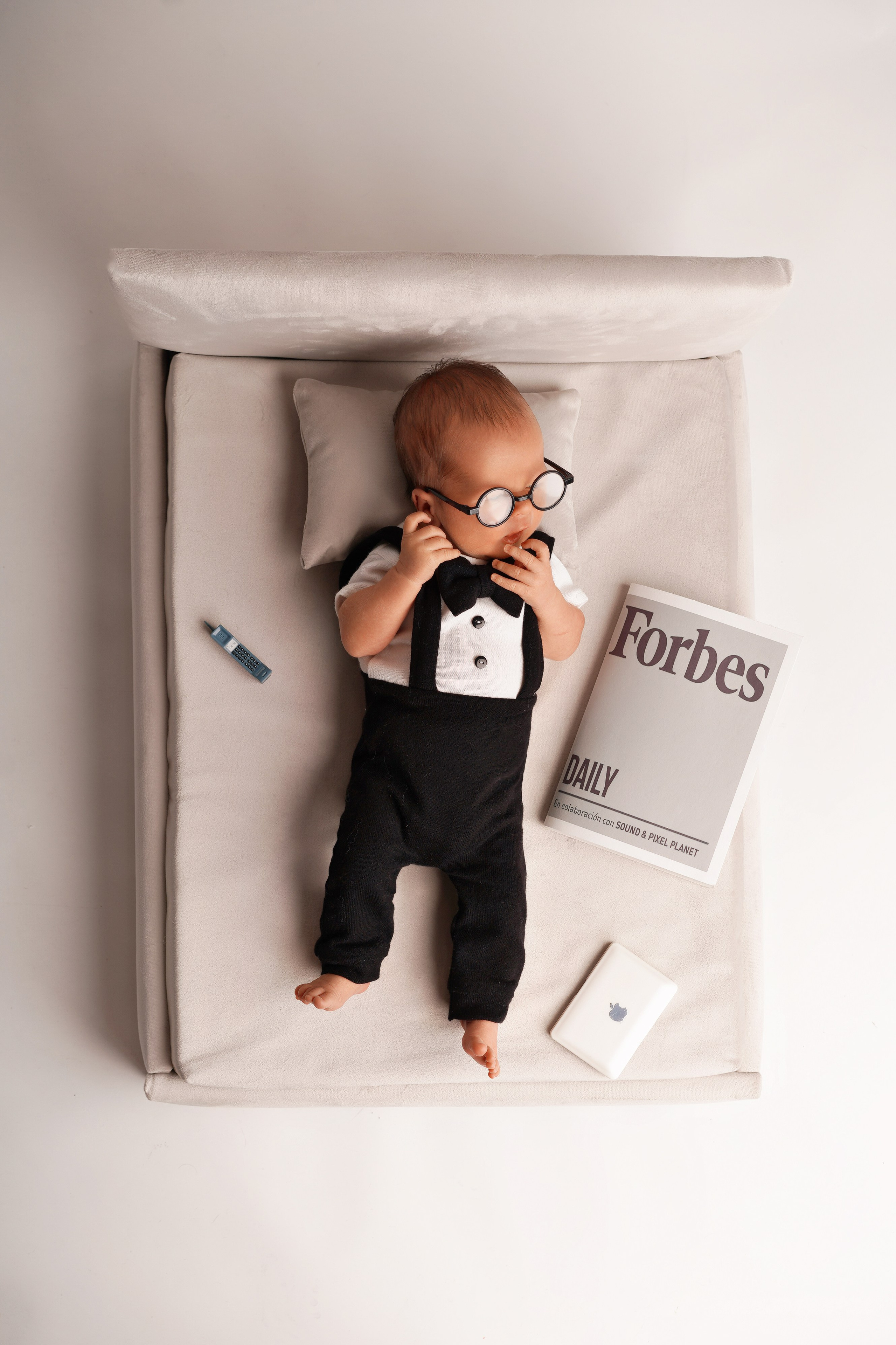 Новорожденные. Классика. Фотограф новорожденных беременных в Тюмени Ткачук Татьяна