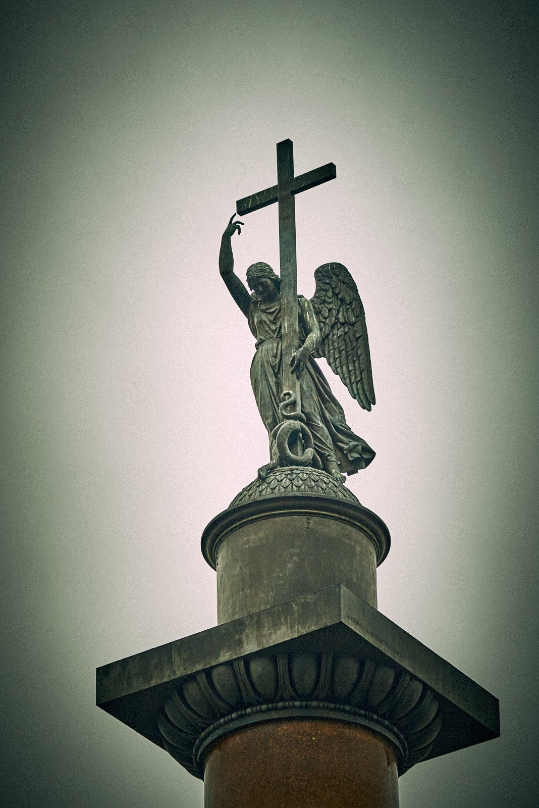 Фотопрогулка на день снятия блокады: фундаменты, чайки, Новый год и др. НЕЙРО-АРТы Воеводова