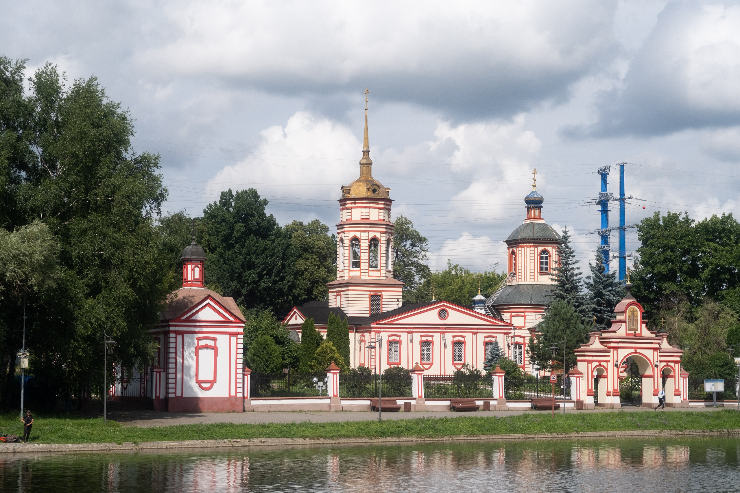 Храм в Альуфьево