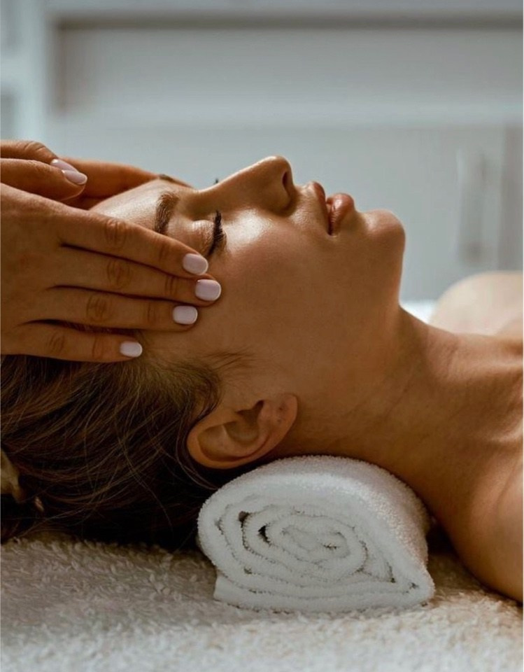 МАССАЖНЫЙ САЛОН КОНТЕНТ ФОТОСЕССИЯ СЕМЬЯ