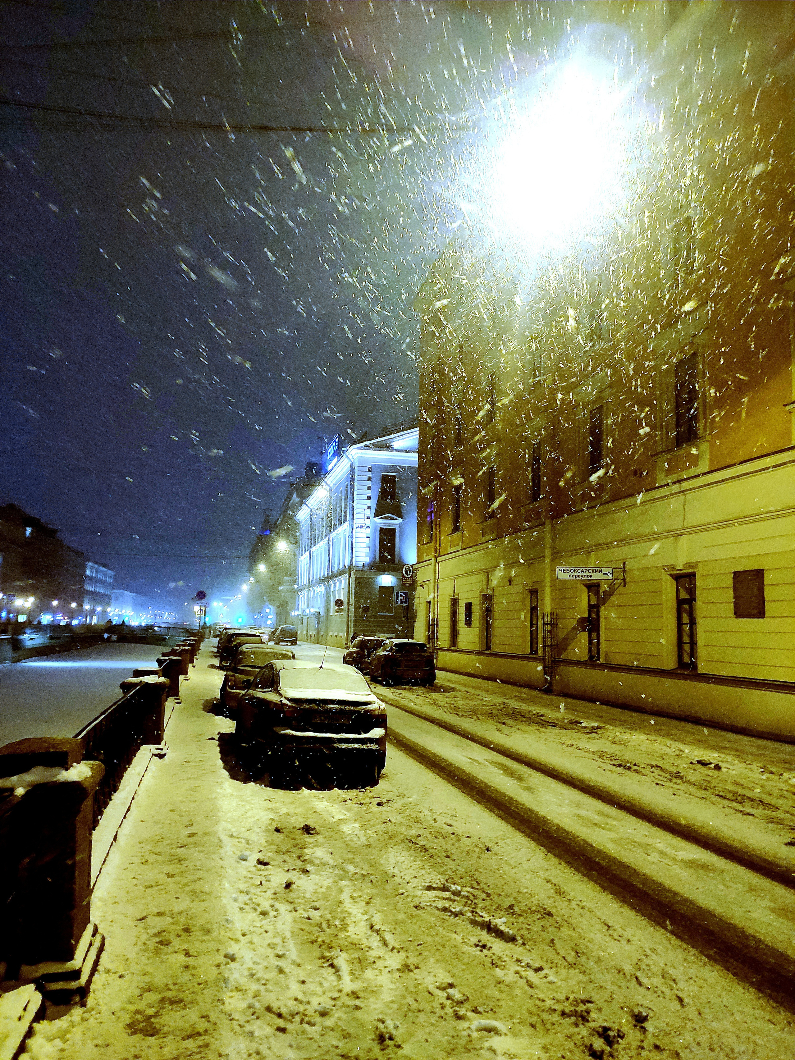 Россия. Санкт-Петербург. Walk & Fly with Batay