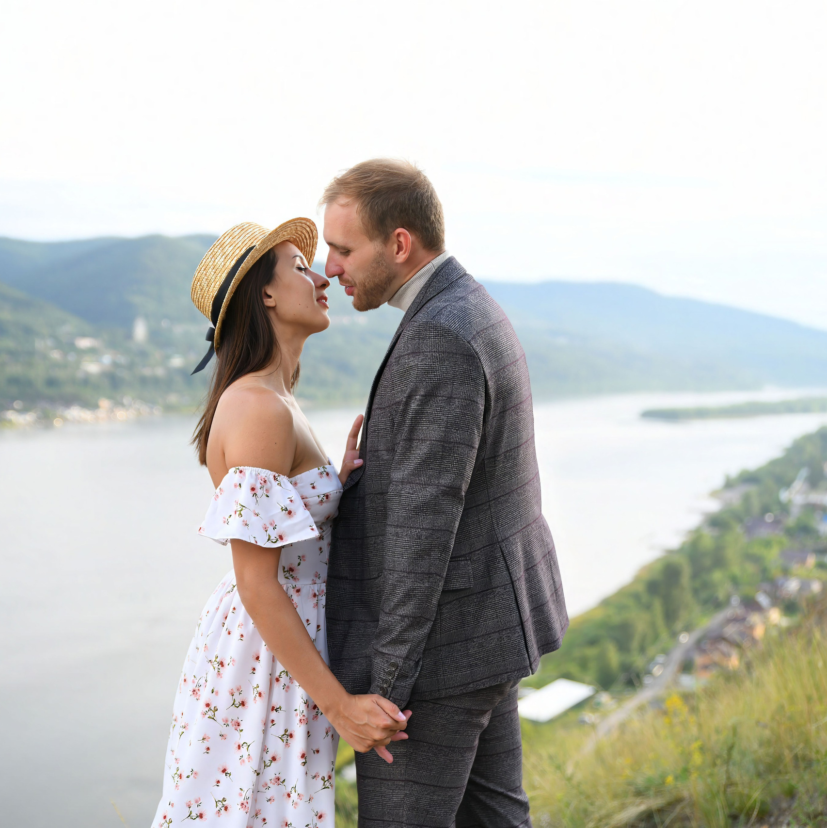 Я Ольга Казанцева, фотографирую снимаю ваши киноистории и печатаю фото и цифровые портреты на холсте