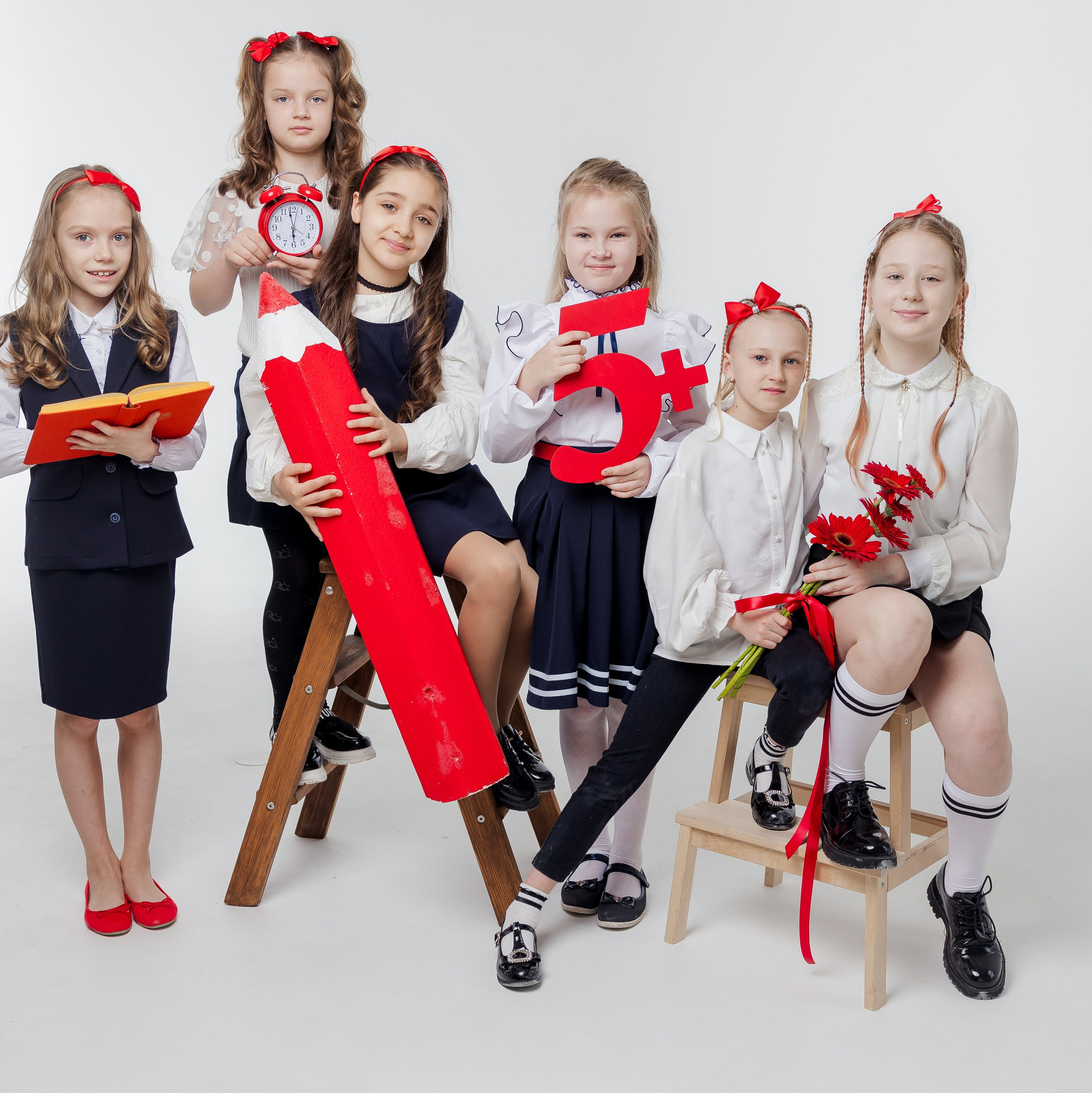 Фотографии в начальной для выпускных альбомов. Выпускные альбомы в Зеленограде и Москве