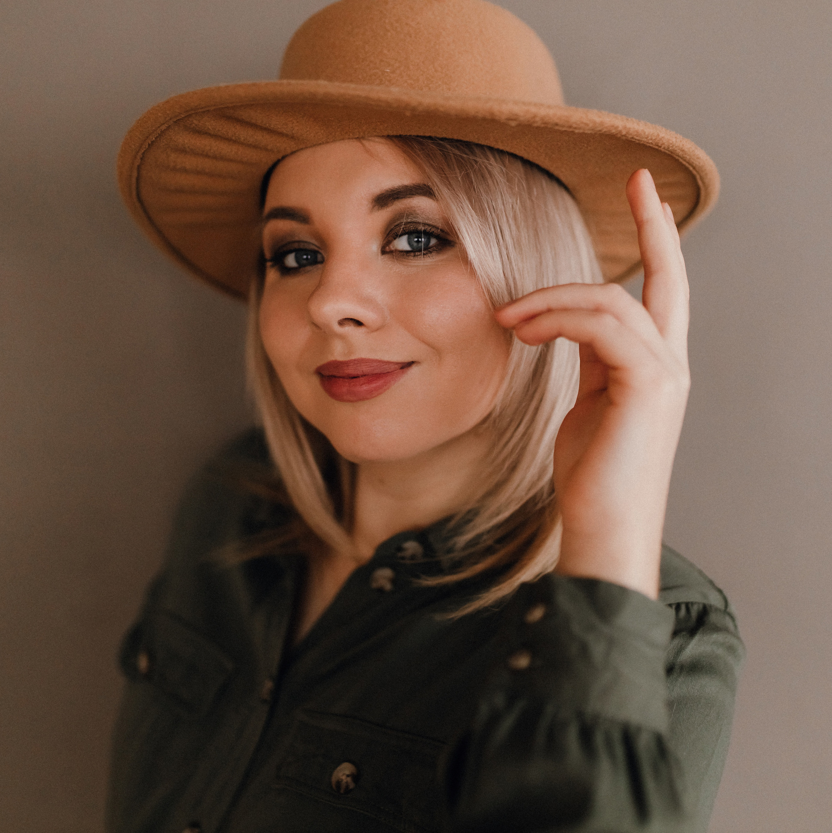 Контакты. Свадебный и семейный фотограф в Красноярске Сиско Ксения