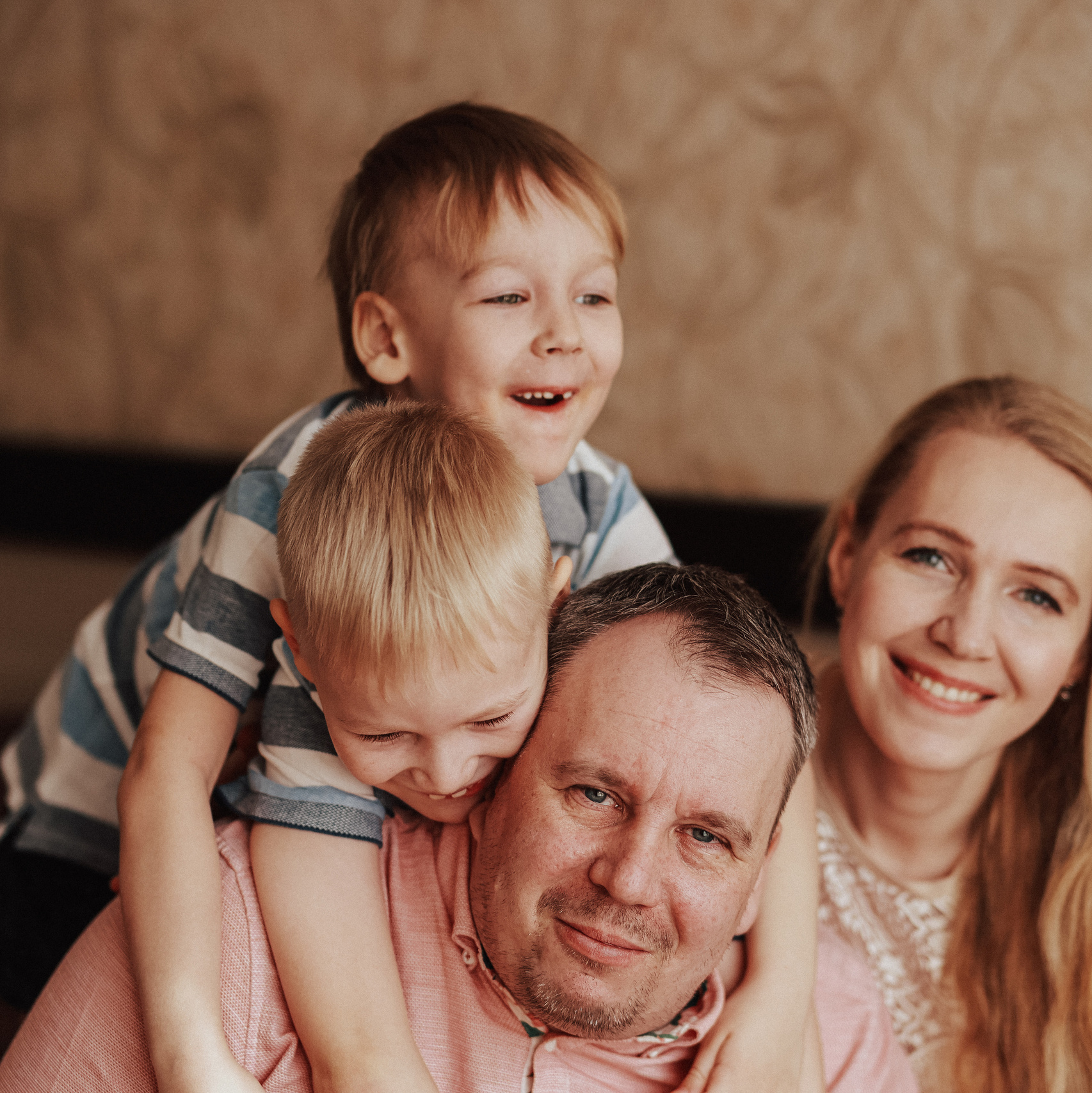 Семейный и детский фотограф в Челябинске Елена Карелина