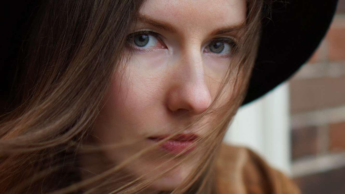 Контакты. Фотограф в Москве Олеся Пухова. Lookbook/catalog, контент для брендов, портрет