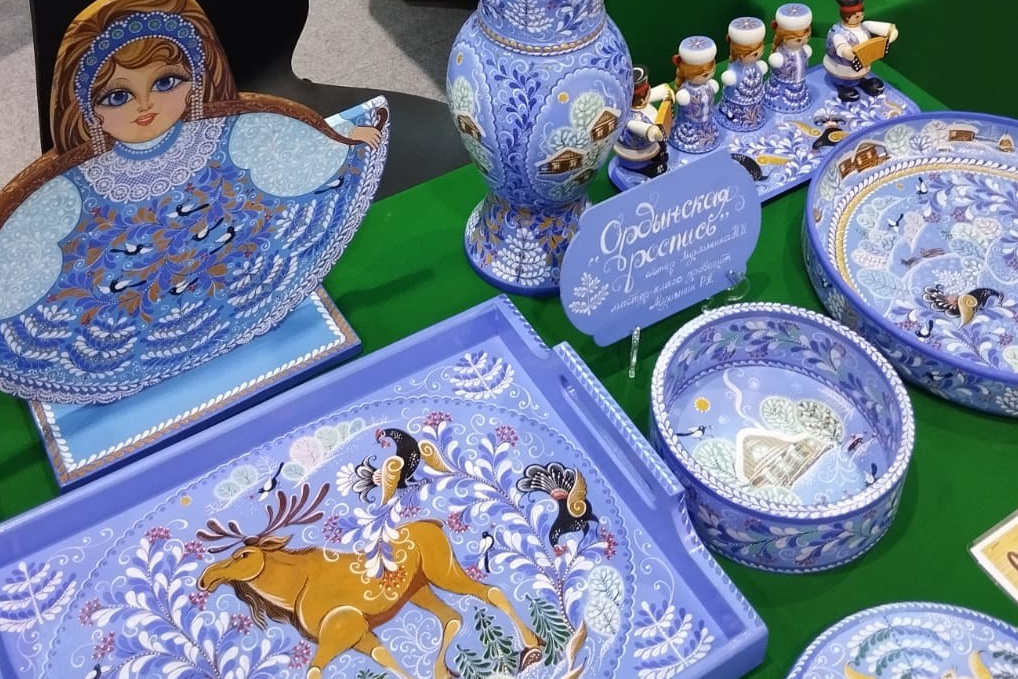 Выставка-форум «Дикоросы». Сувениры и подарки с Ордынской росписью | Новосибирск