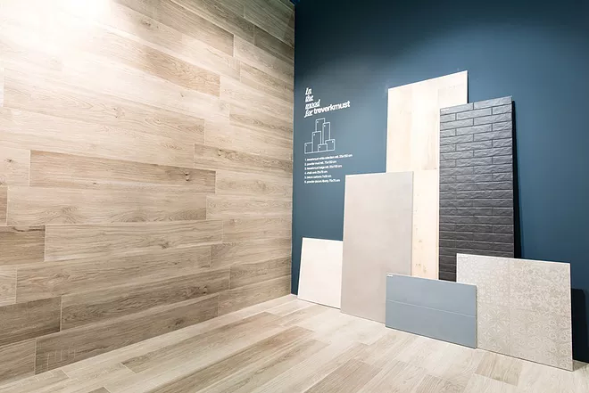 Любители ли вы черный, как люблю его я?. Эконом дизайн интерьера