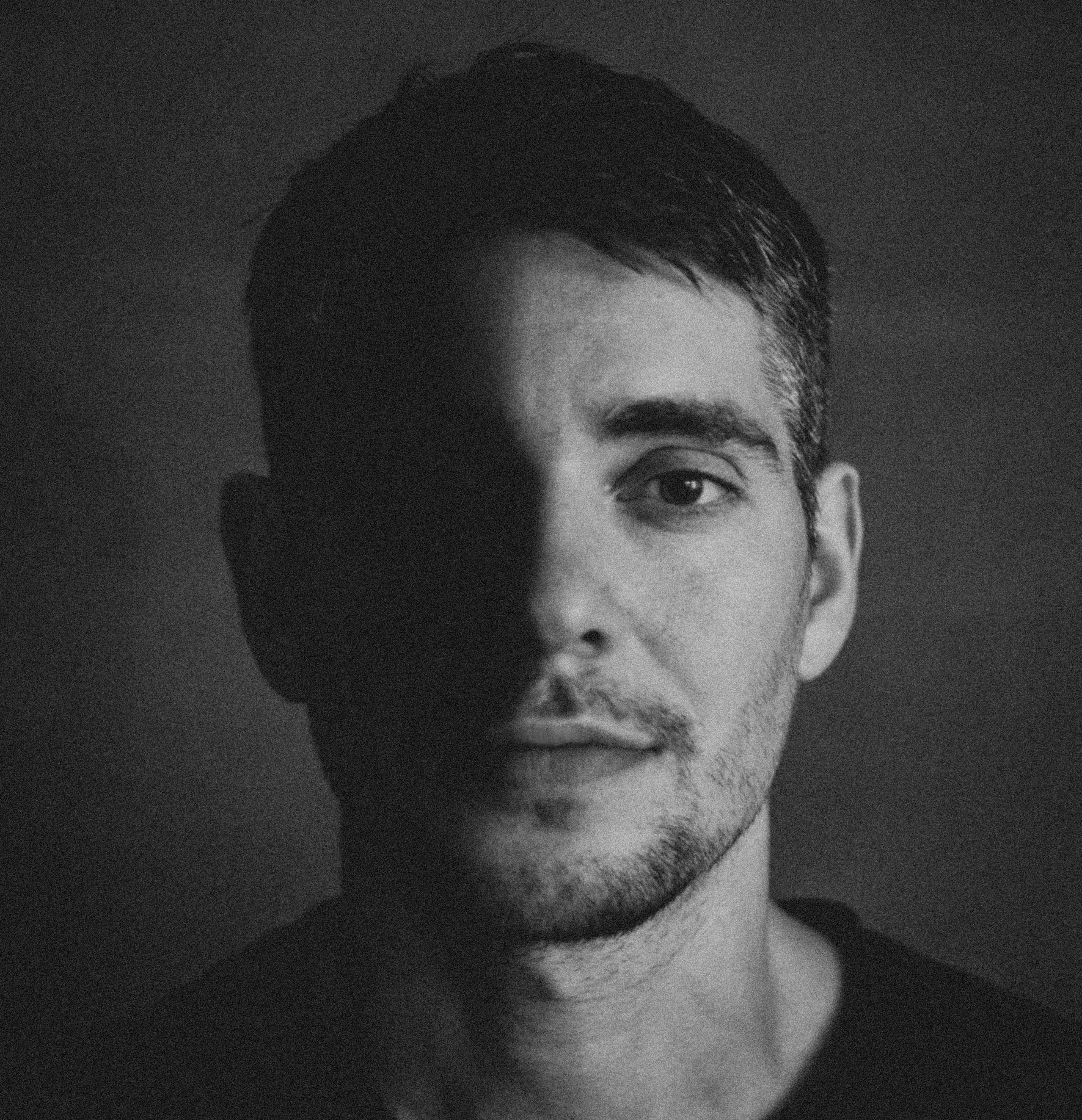 Контакты. Портретный фотограф в Бологое Михаил Кудрявцев