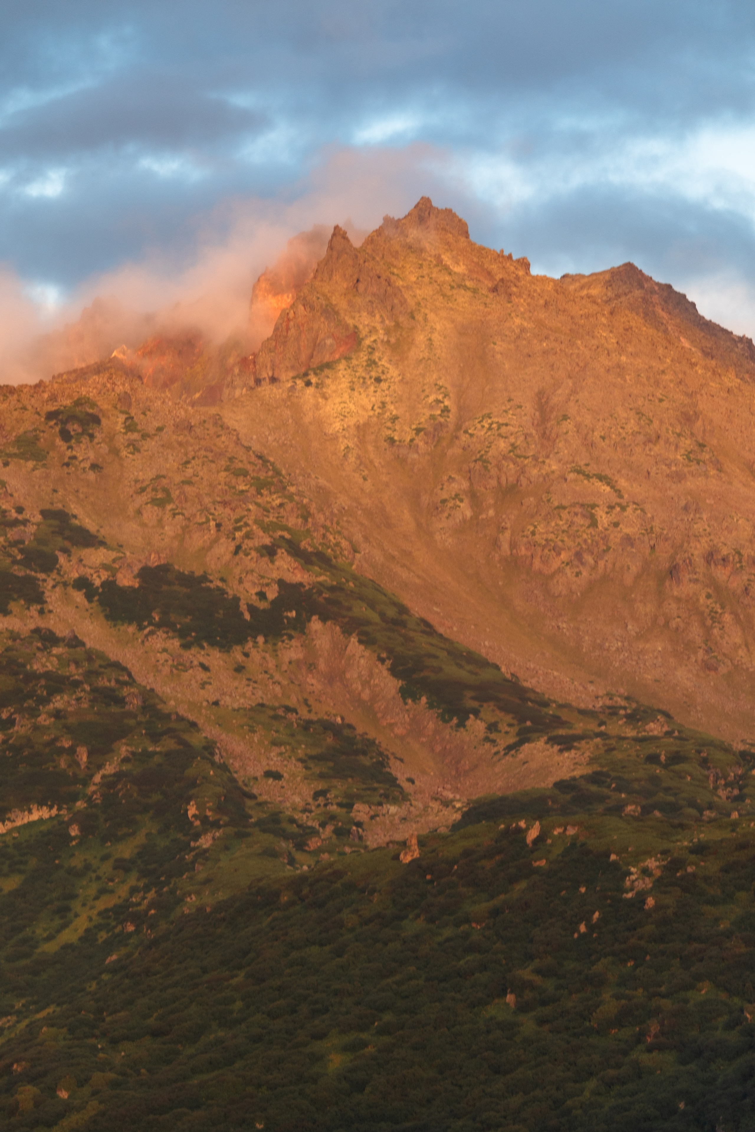 Вулкан Дикий Гребень