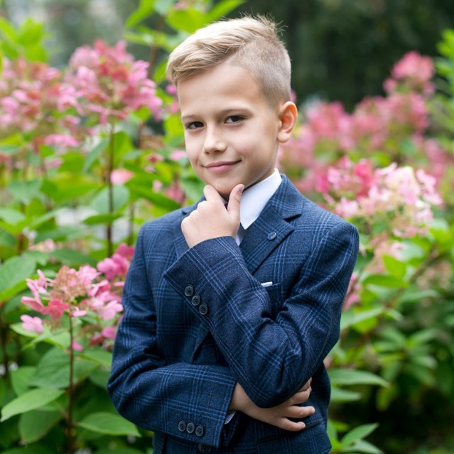 Для первоклассников!. Выпускные фотоальбомы и папки для школ и садиков в Челябинске