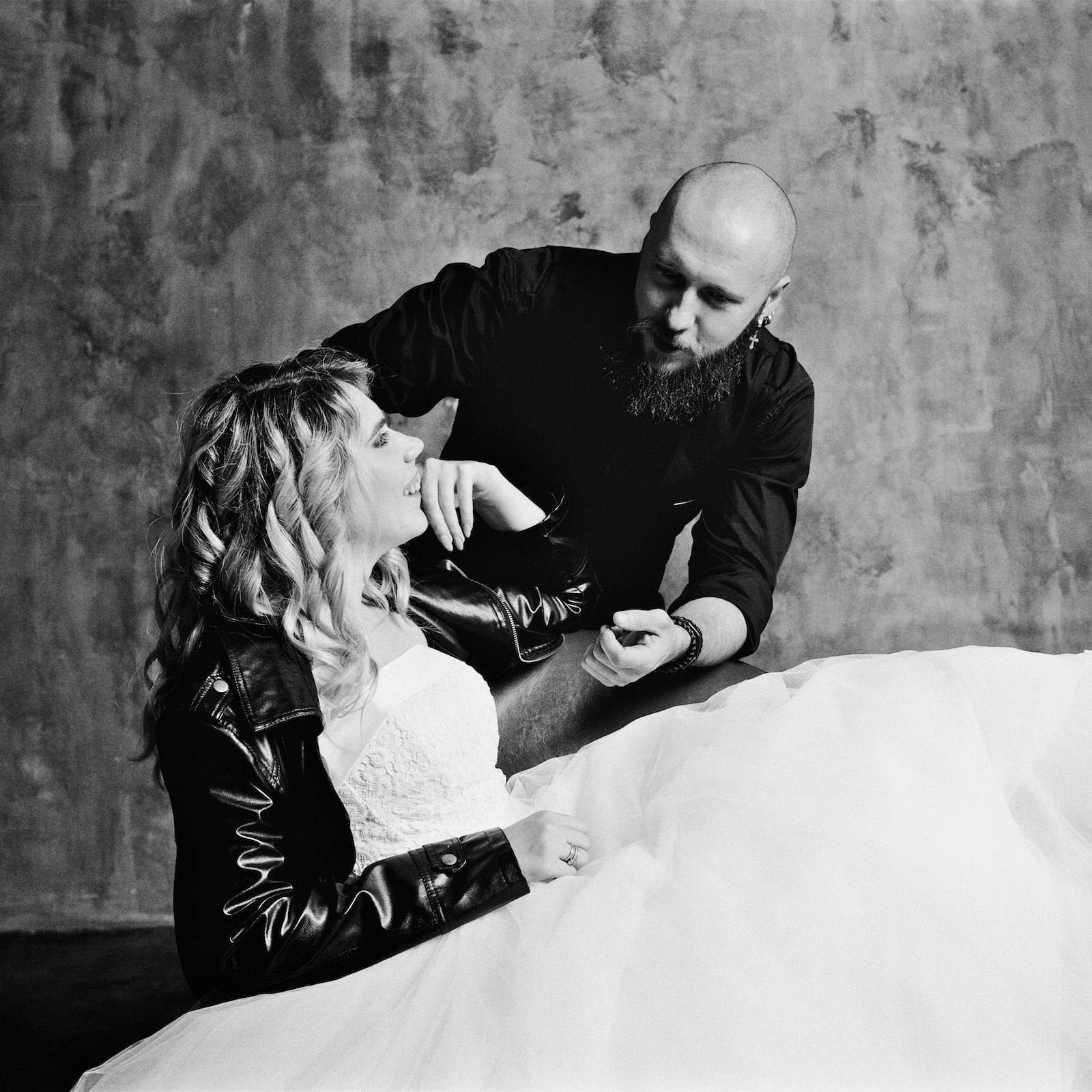 Выпускные альбомы в Екатеринбурге/ Арамиль/ Сысерть по низким ценам