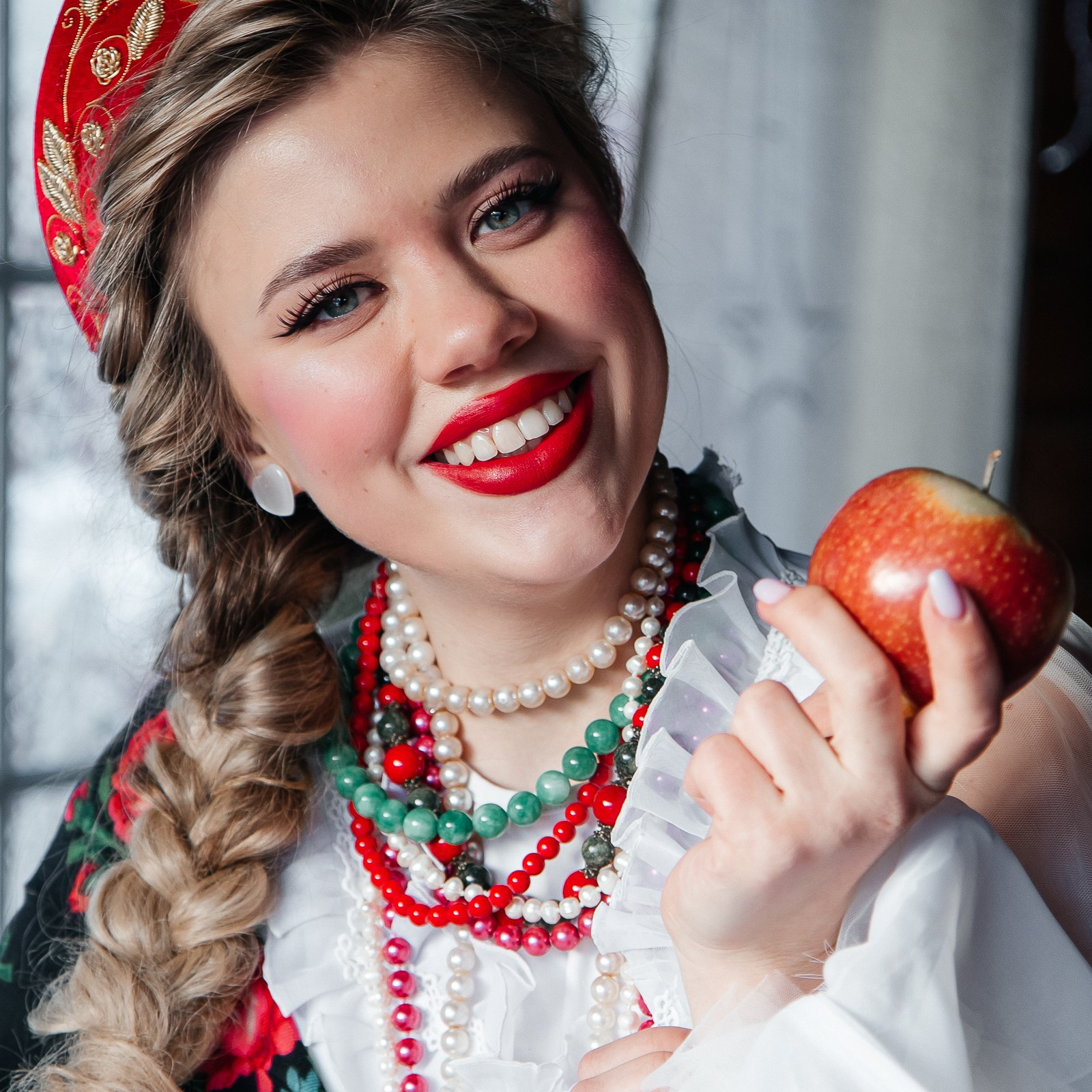 Контакты. Семейный и школьный фотограф в Тюмени Елена Бузиновская