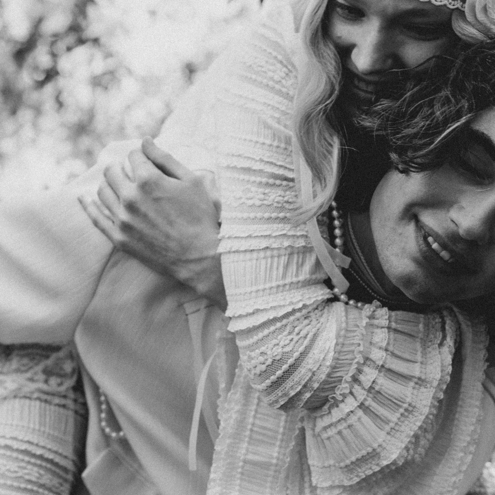 Привет, меня зовут Лейла, я свадебный фотограф в Пятигорске и на Кавказе