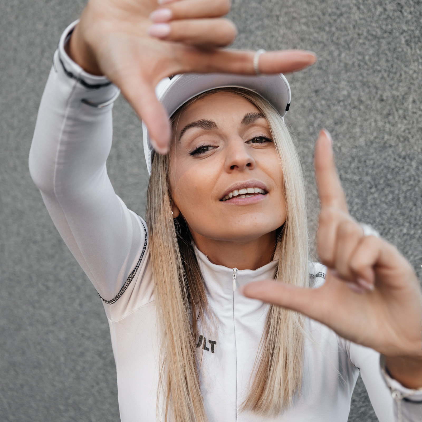 Контакты. Свадебный и контент фотограф Серёгина Надежда г. Новосибирск