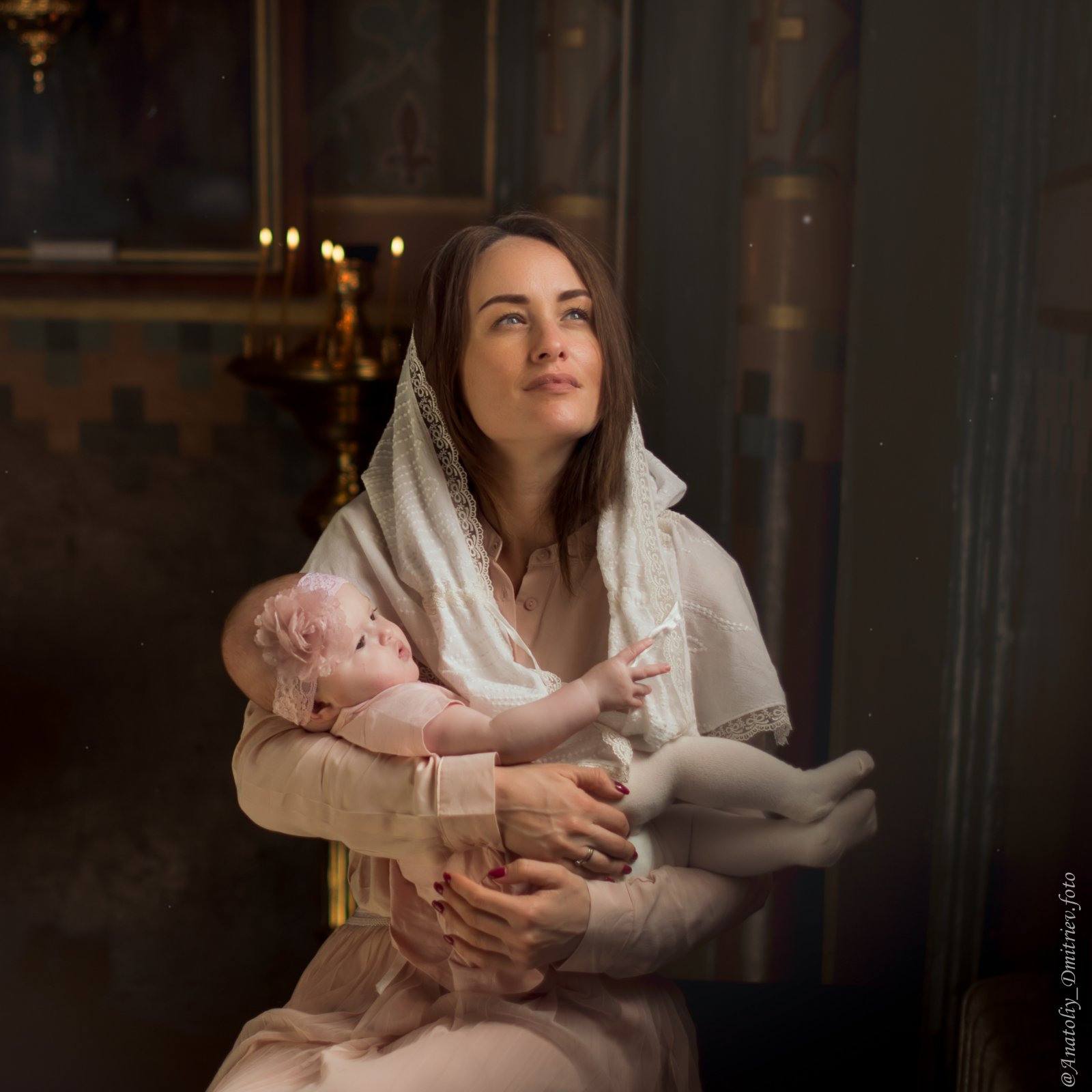 Фотографии во время крещения на долгую память. Фотограф  Крещения и Венчания Калининград