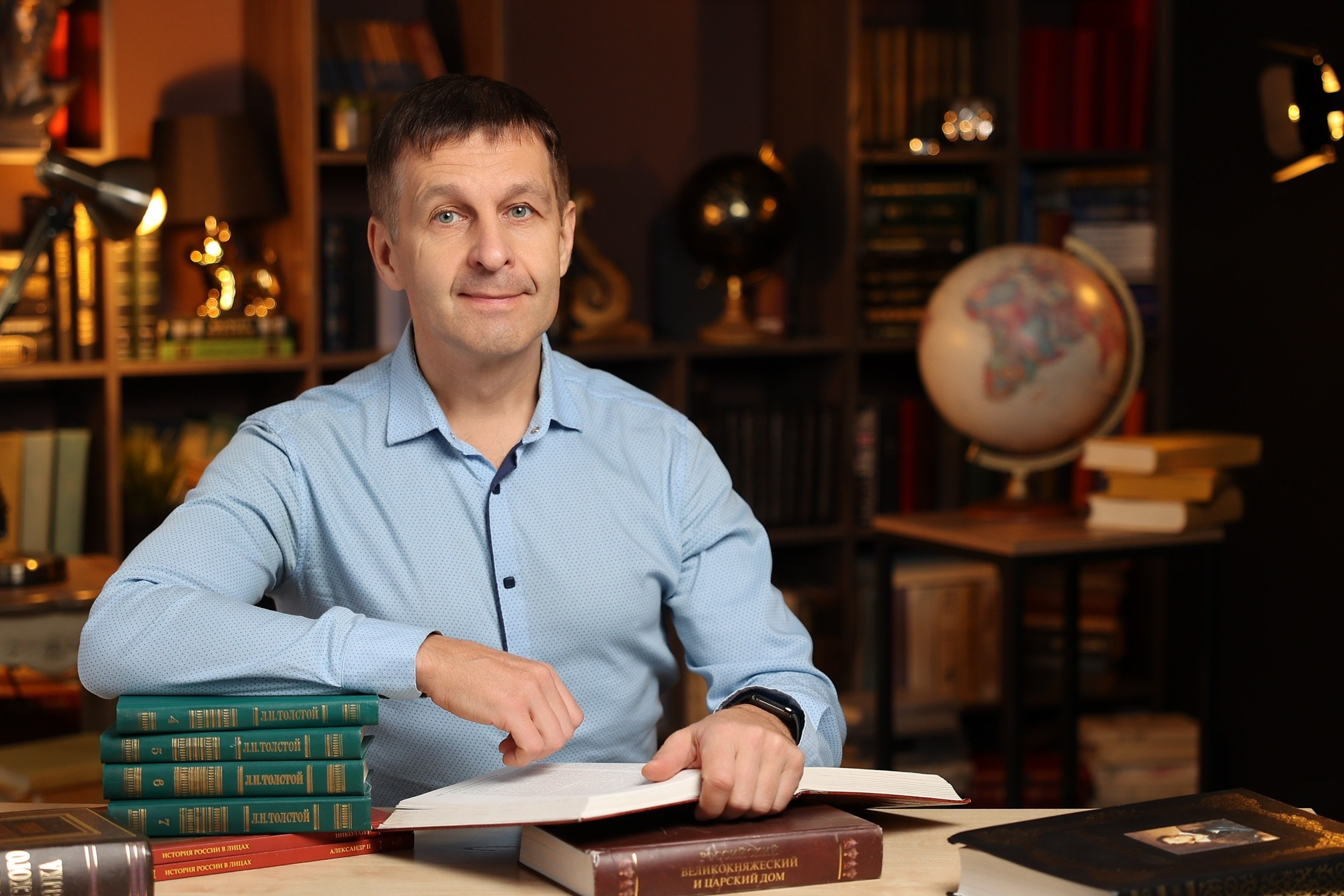 Макс Мозговой, детский фотограф, заказать фотографа в школу, выпускной альбом в школе. Выпускные альбомы с оживайками