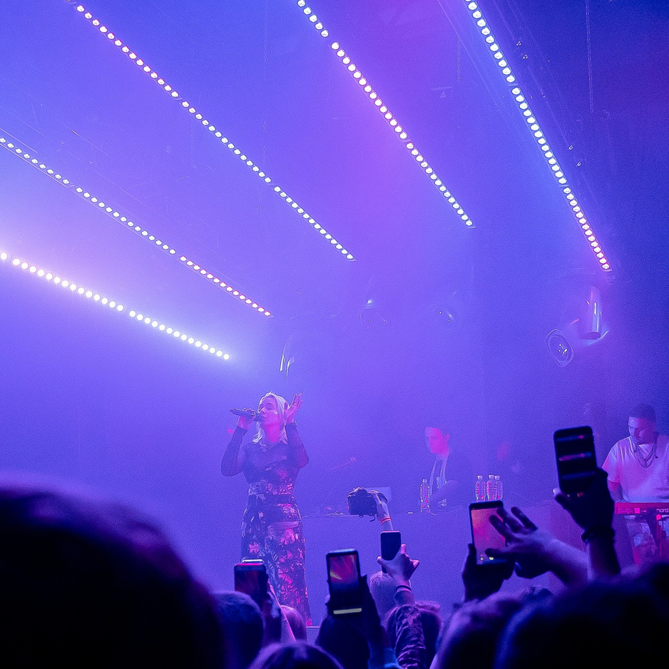 Контент съемка под ключ. Световое шоу / Москва и Мо