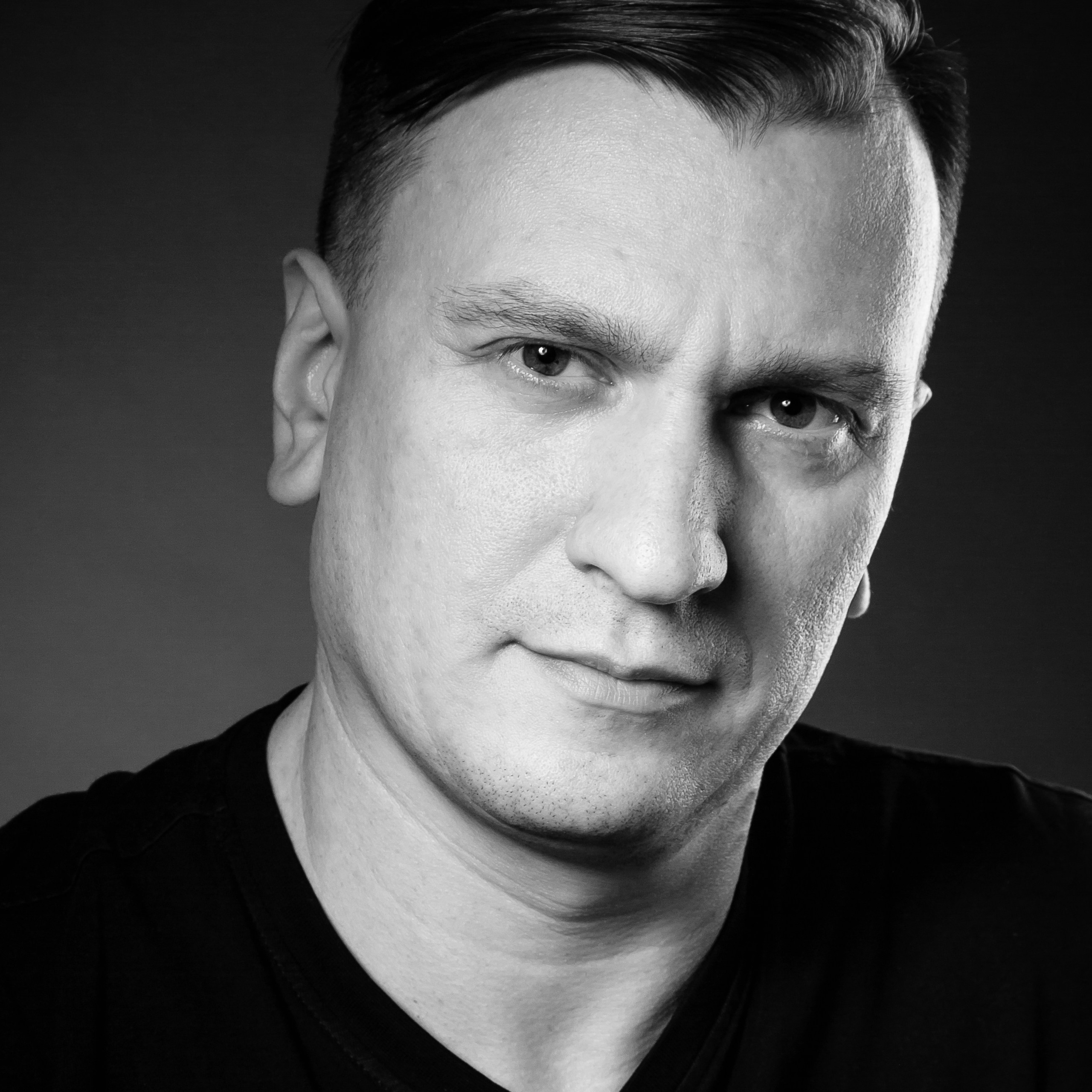 Предметный и рекламный фотограф в Москве и Московской области Максим Стриганов