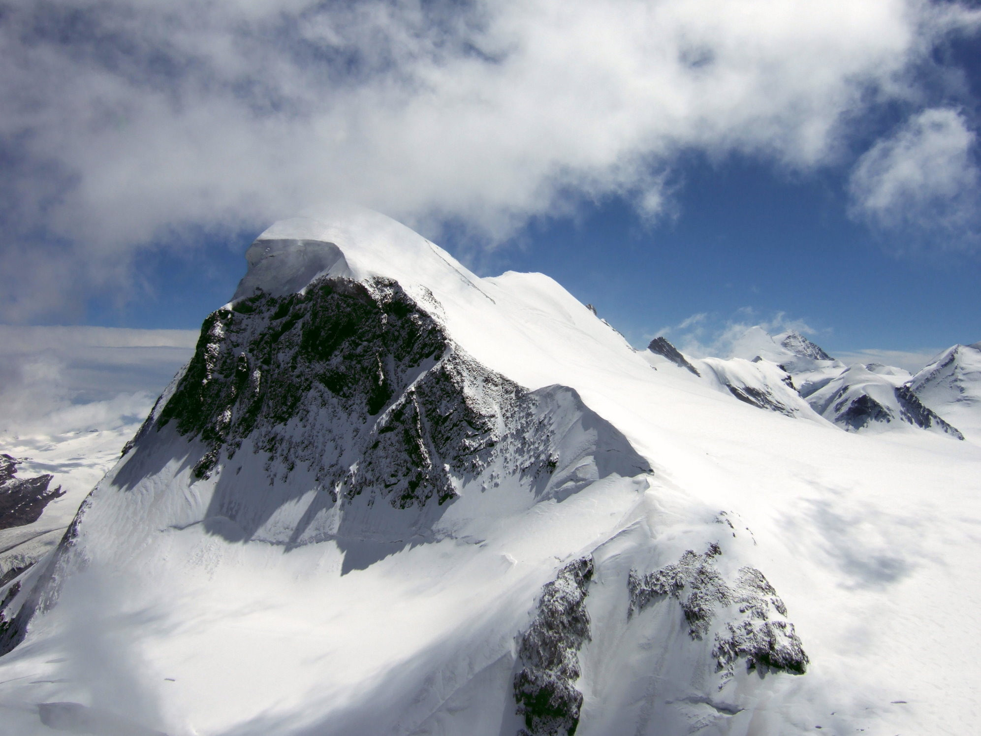 100 лет альпинистскому женскому клубу «Pinnacle Club». “Steel Angel”: women’s climbing award