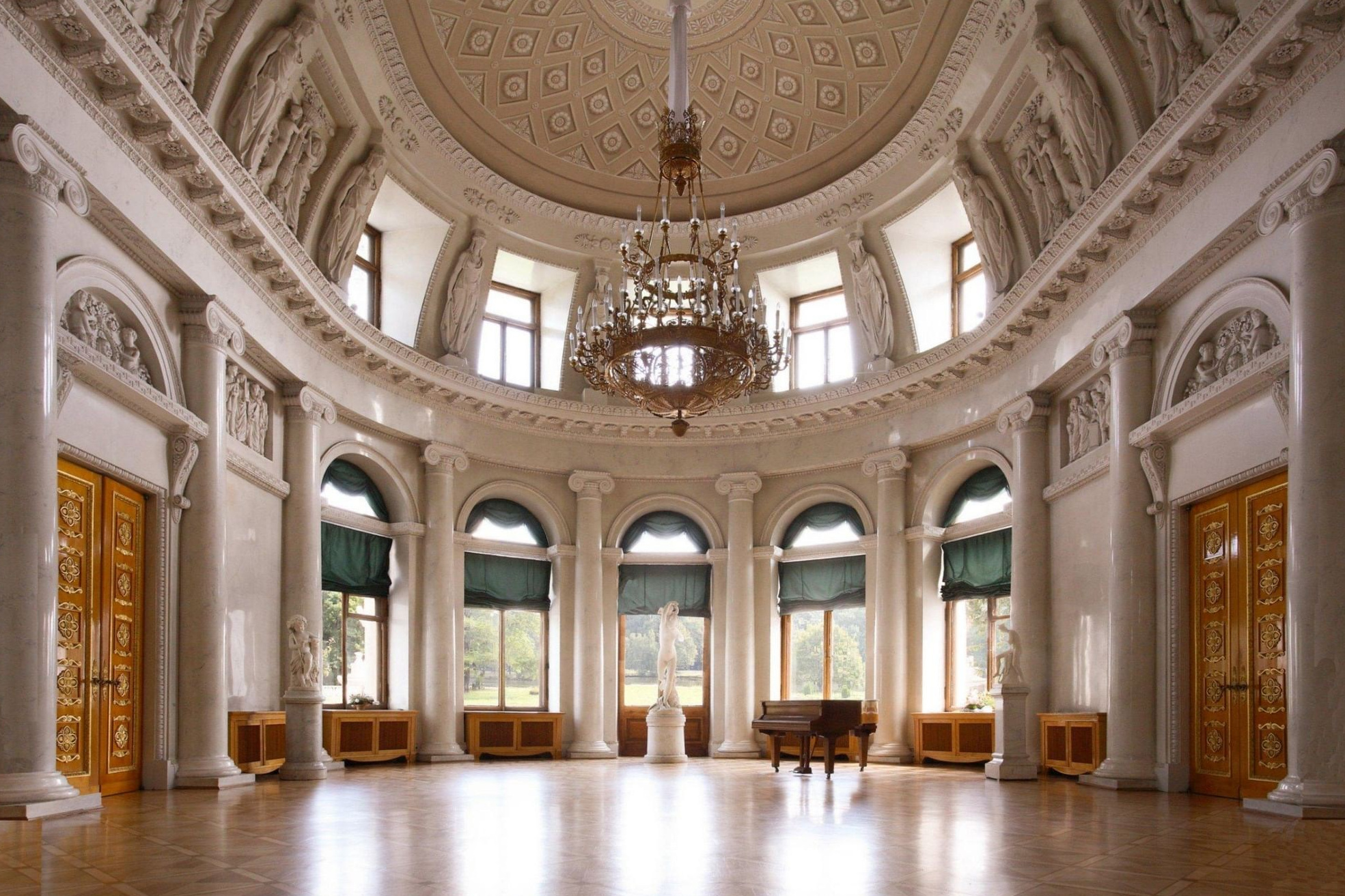 Красивые места для свадебной фотоссессии в Санкт-Петербурге. Фото и Видеосъемка на ваше мероприятие. Александр Романов