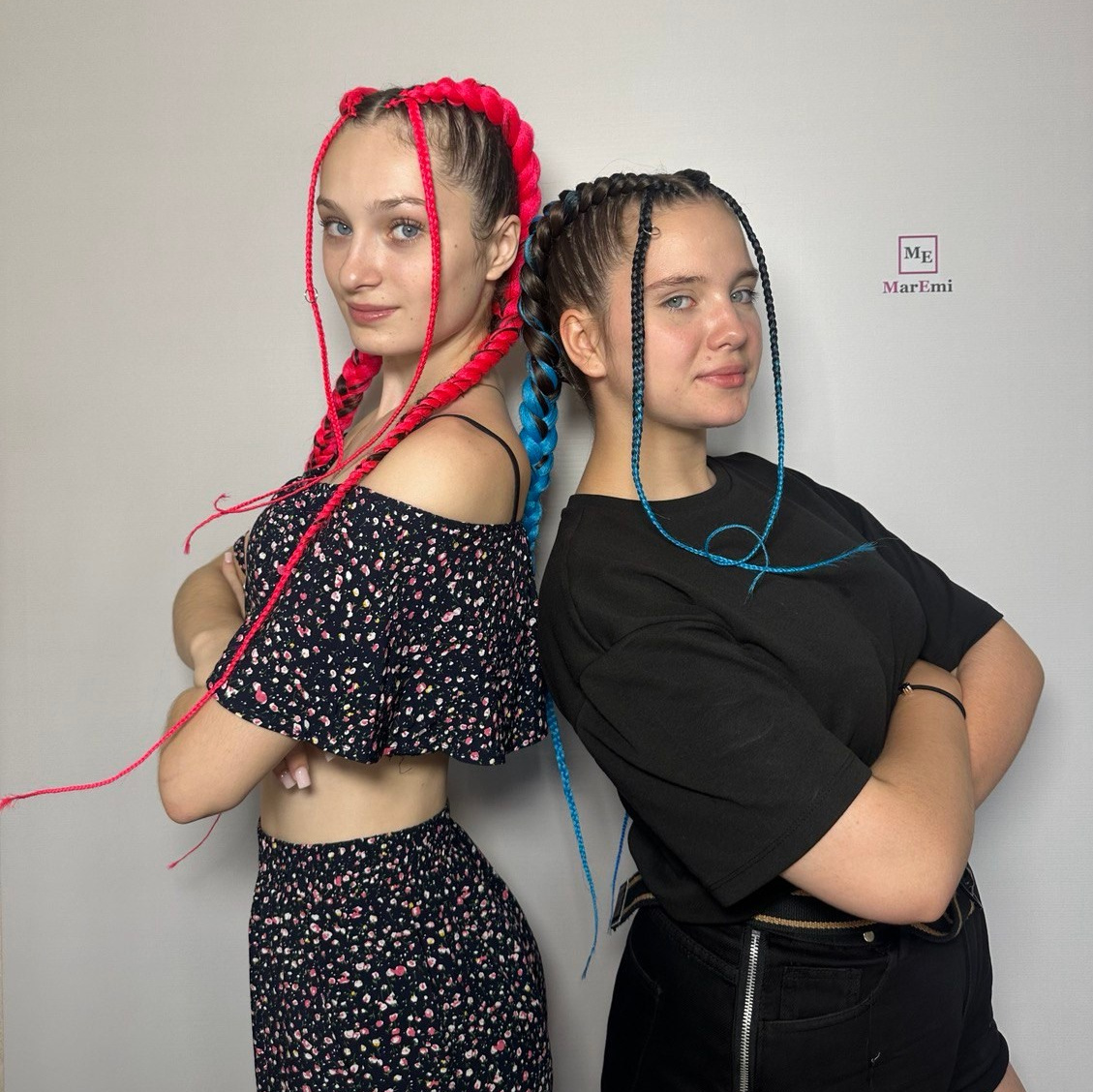 Плетение афрокос, дред, брейдов