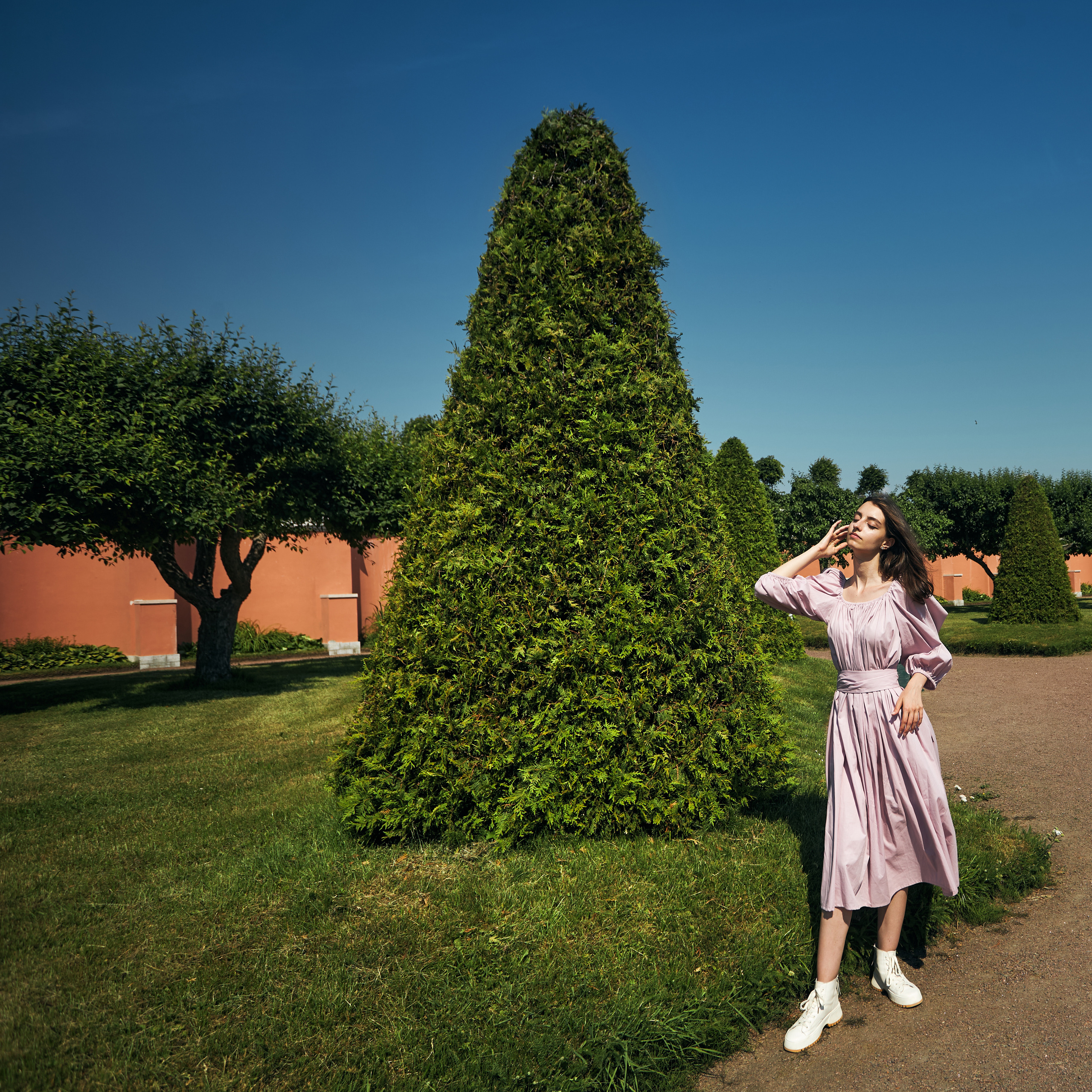 День в Петергофе. Одежда из Санкт-Петербурга СИНИОКО