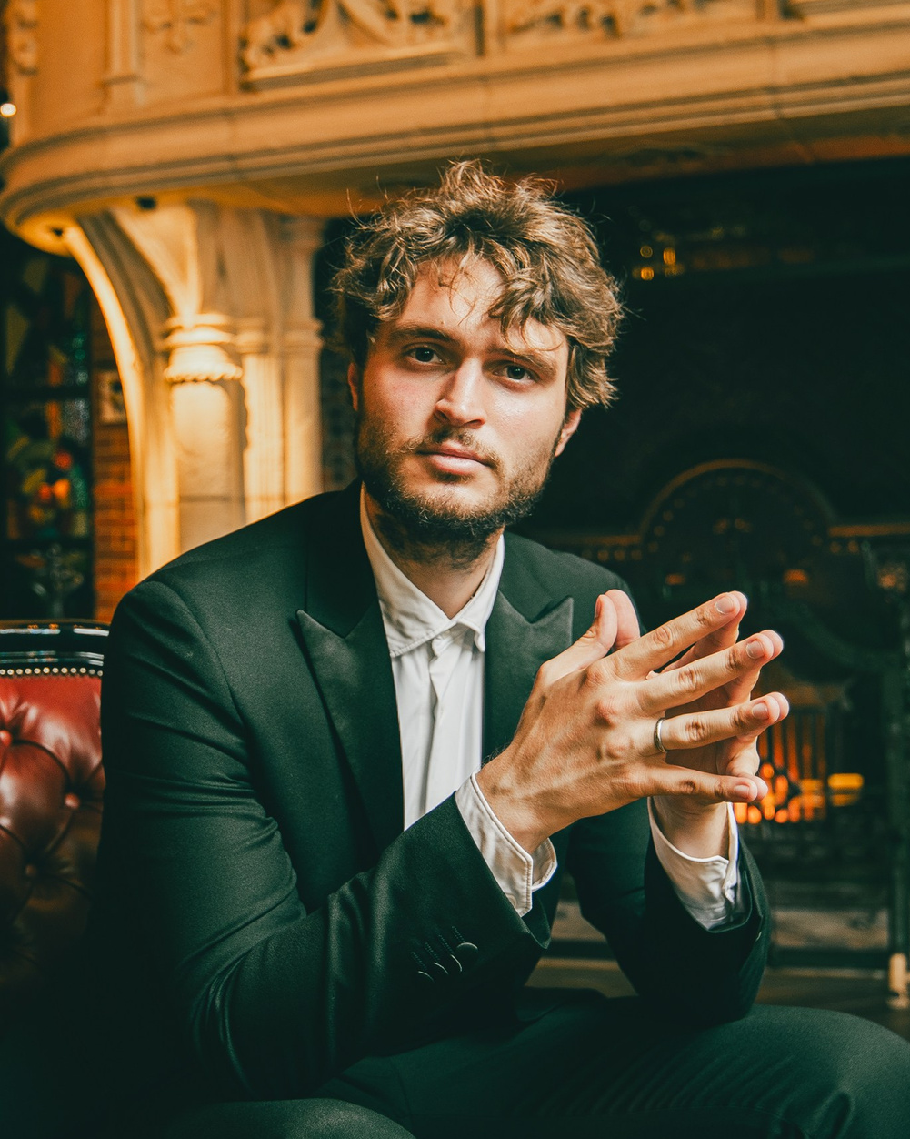 Индивидуальная выездная портретная бизнес-фотосессия с студийным оборудованием в Ростове-на-Дону