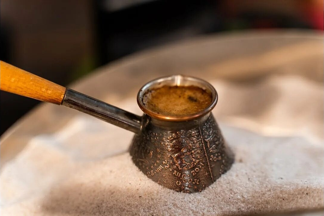 6 Кофемашины на песке