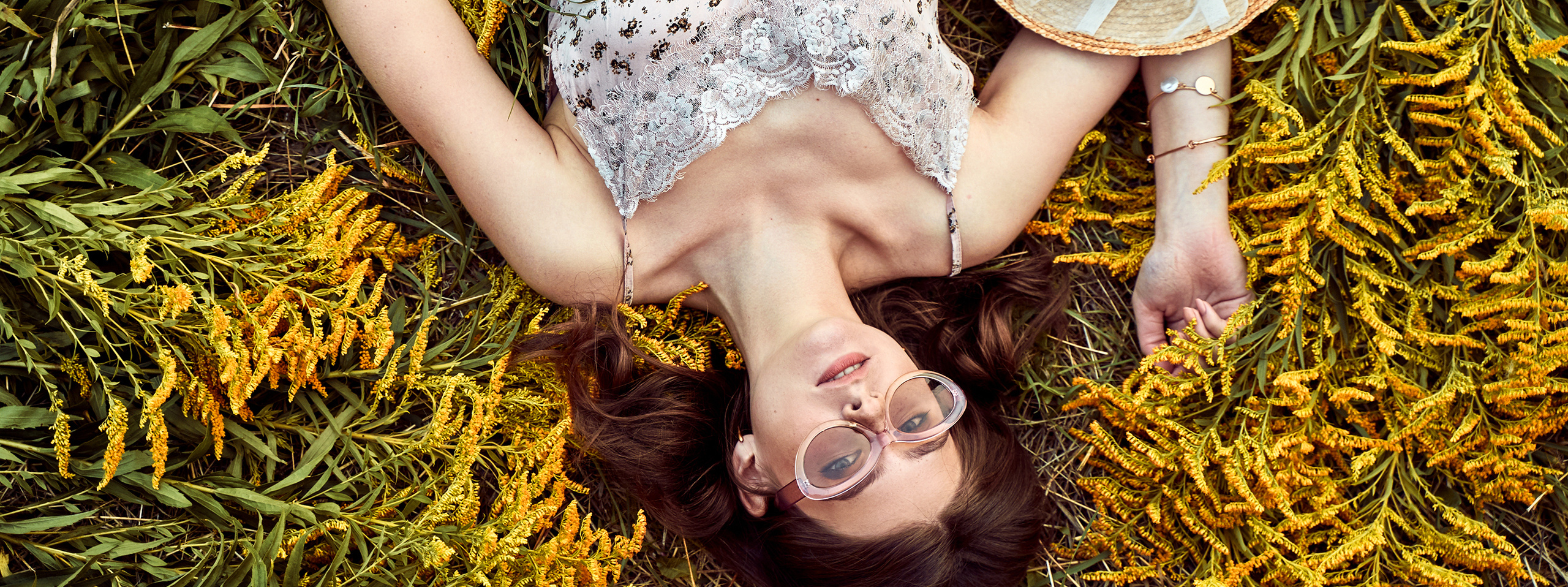 Летний фотопроект «В стогах сена». Артем Ракаев — фотограф и видеомейкер из Санкт-Петербурга