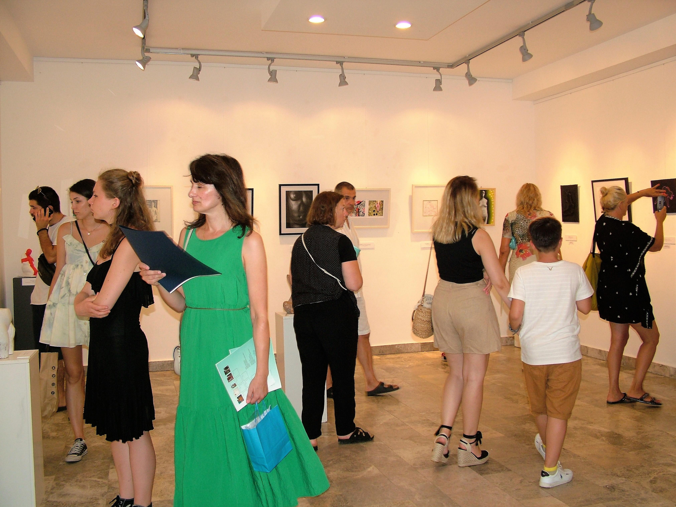 Exhibitions. Фотограф Женя Грош в Москве