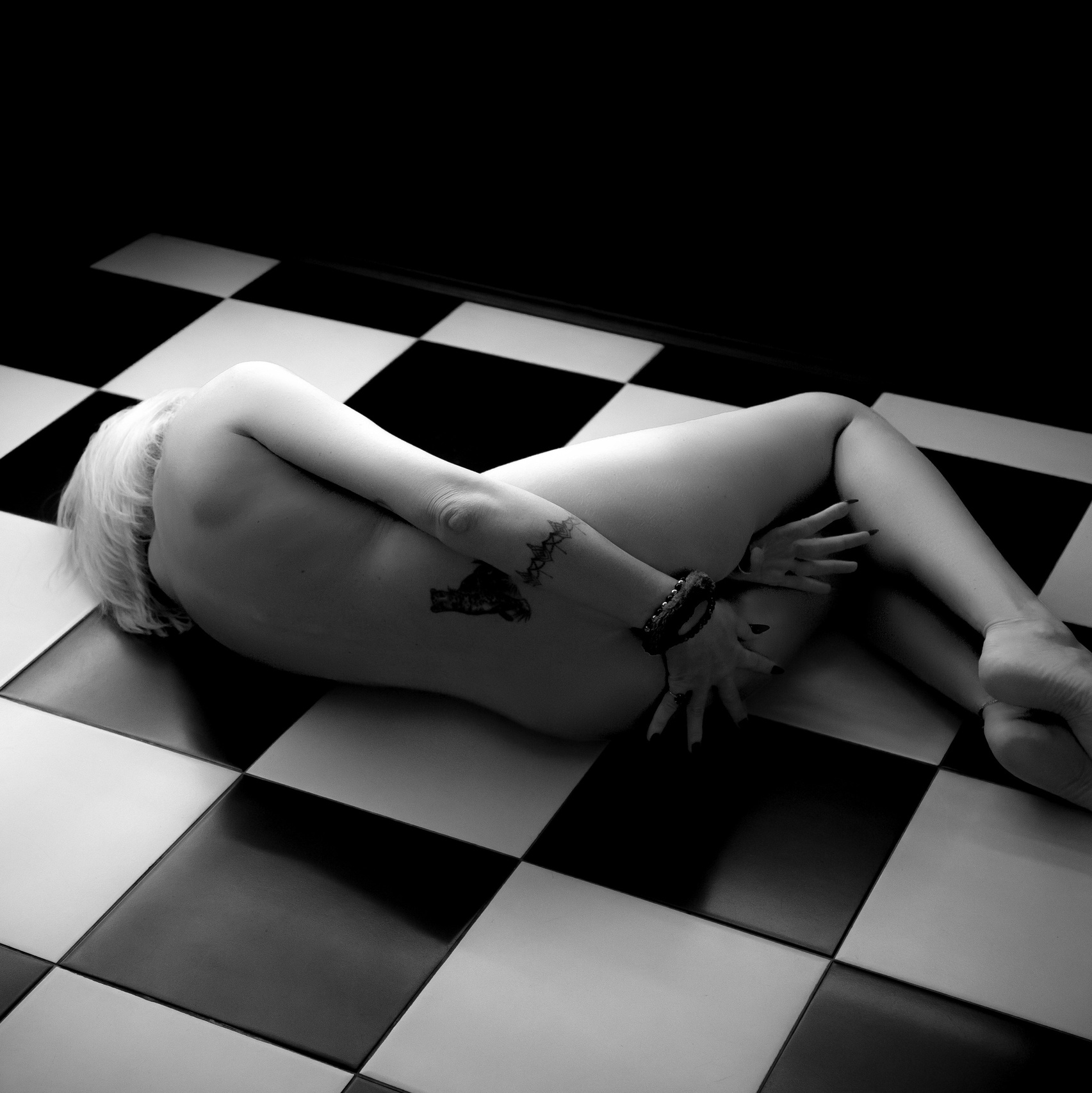 Контакты. Николай Базанов Эротическая фотография в Москве