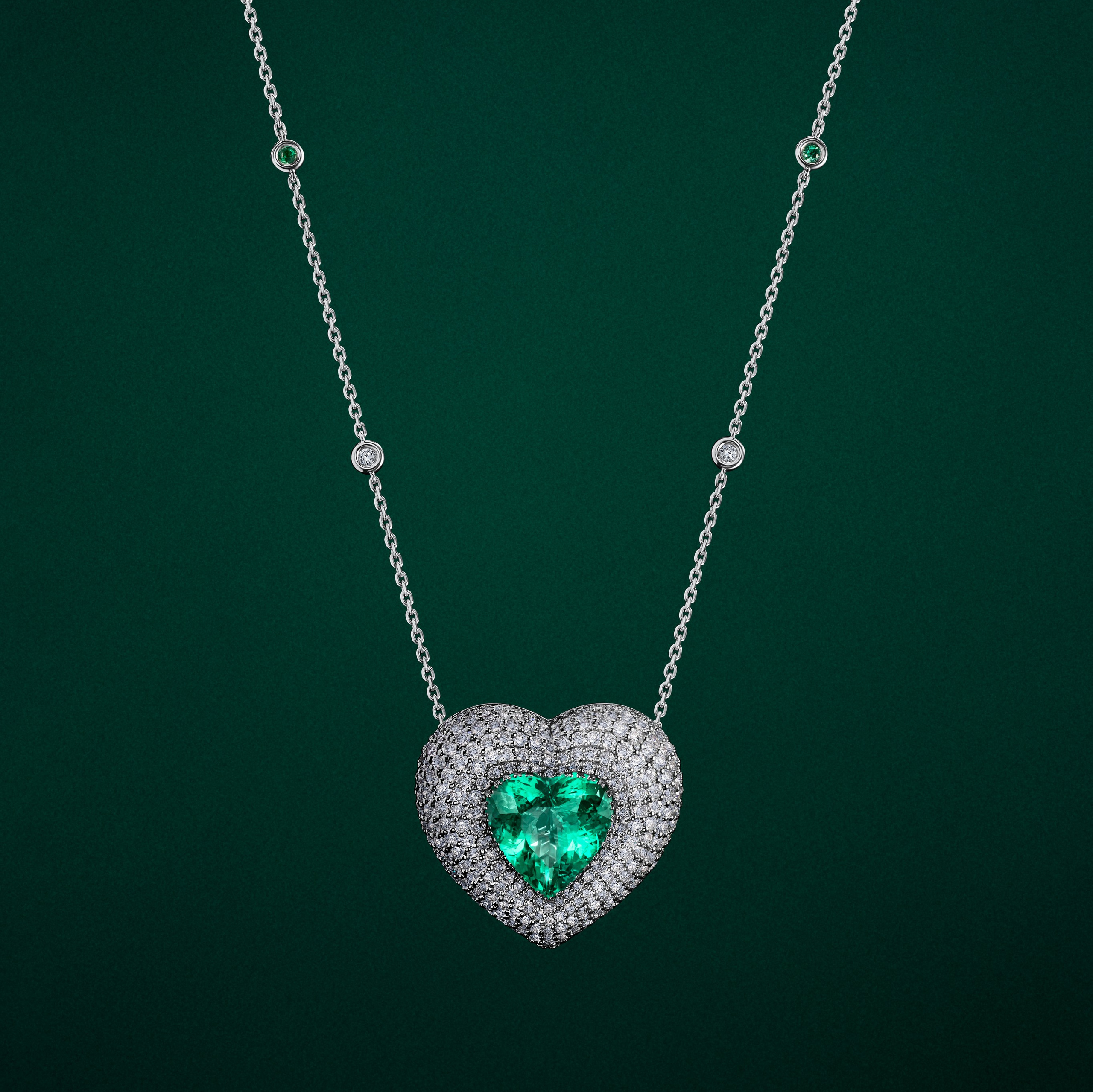 Emerald Rings. Retoucher Olga Bogdanova