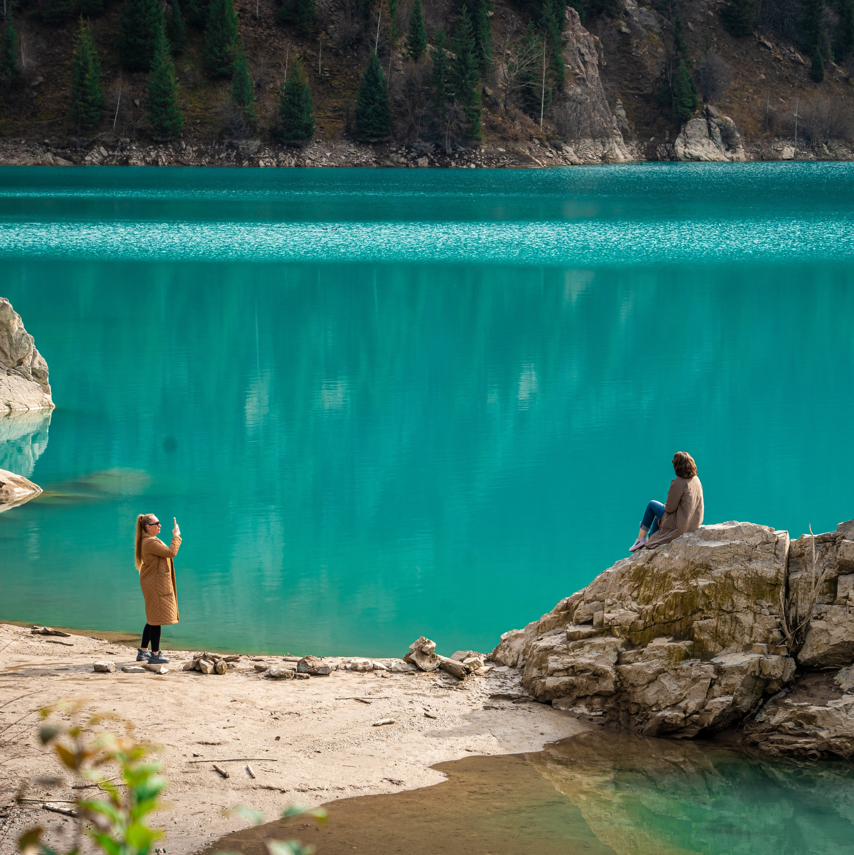 Озеро Иссык рядом с Алматы, Казахстан. Где находится, как доехать, фото и видео зимой и летом