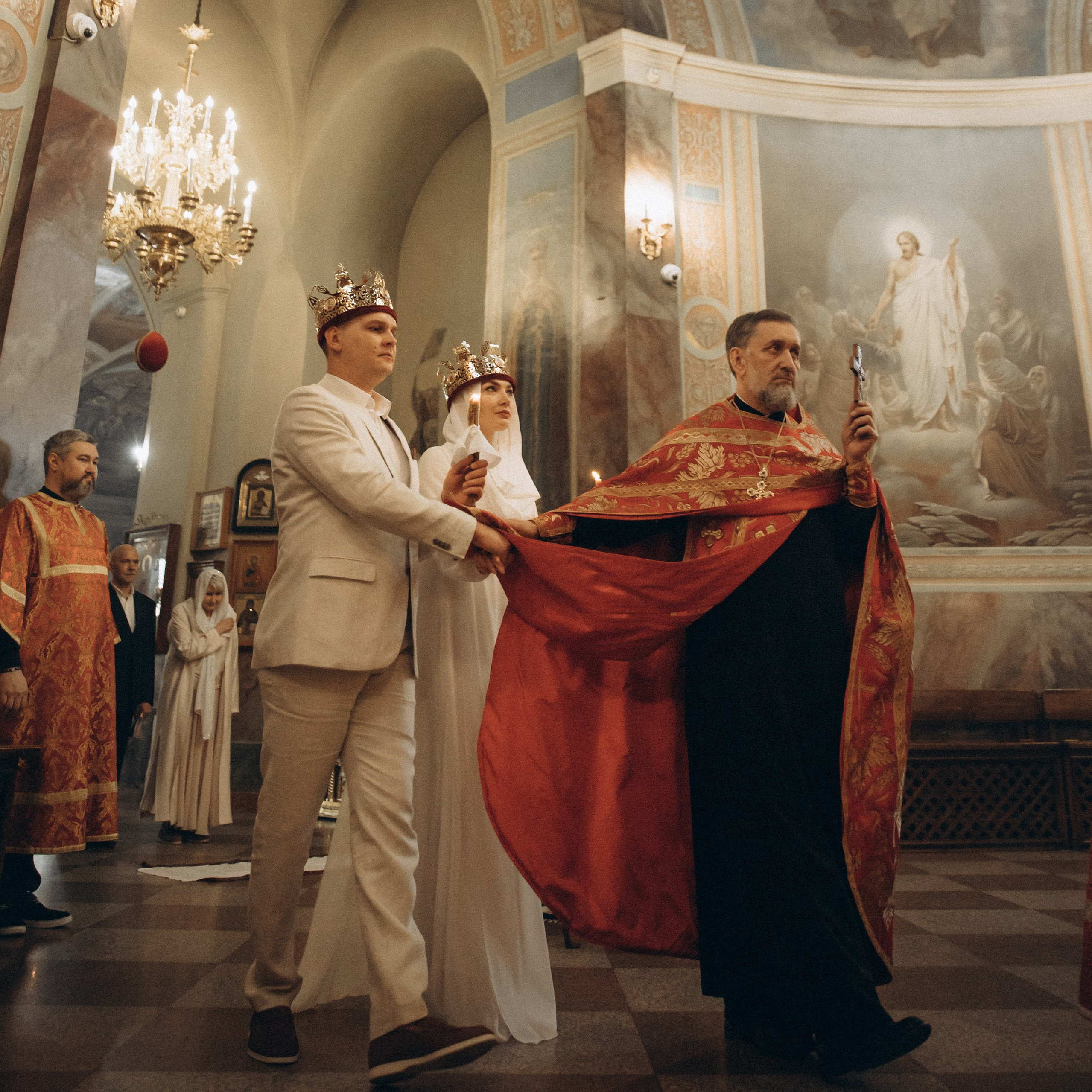 Таинство крещения и венчание. Семейный фотограф в Москве и Королеве Евгения Баукова