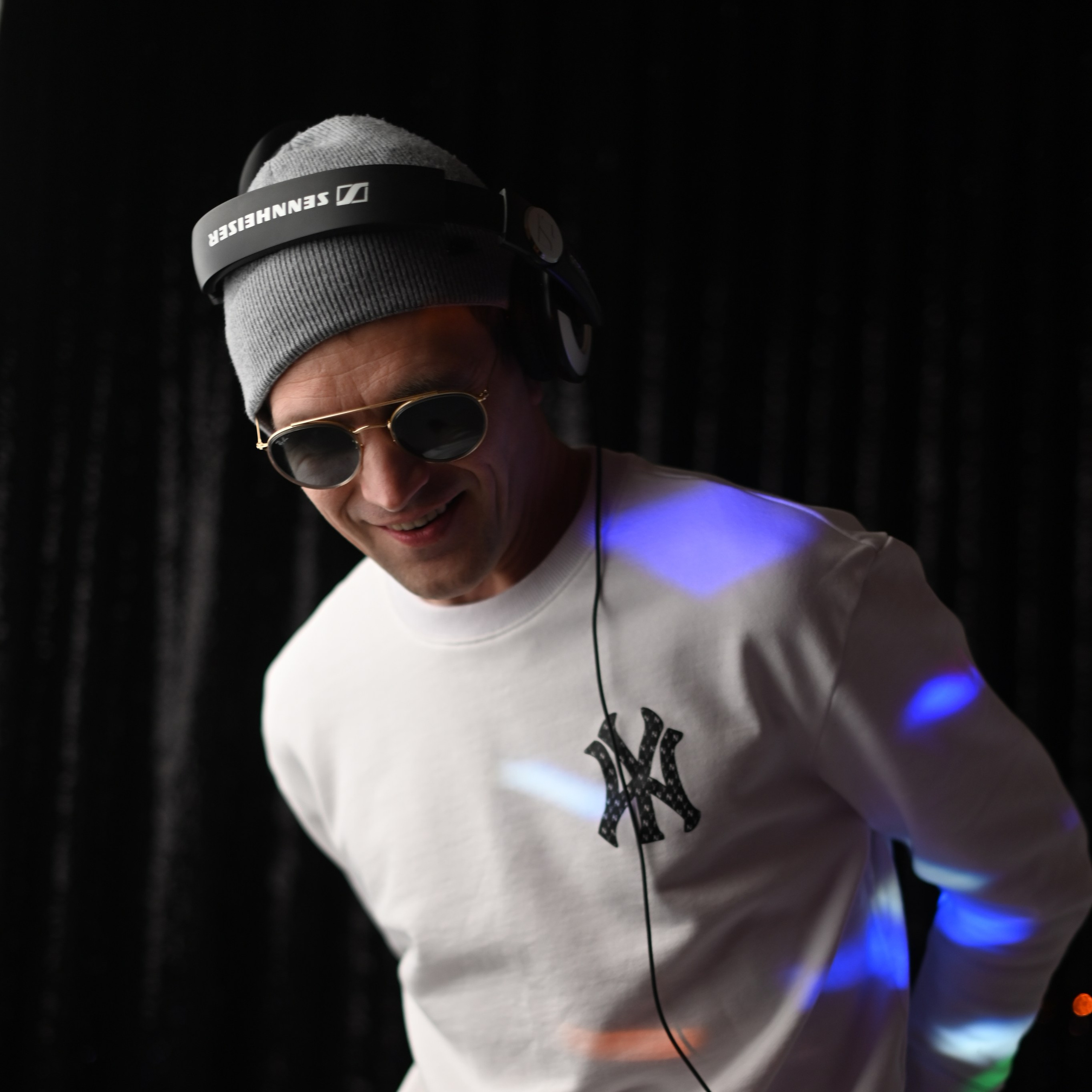 Заказать песню. Ведущая на свадьбу и любой праздник в Екатеринбурге — Татьяна Овчинникова. Создаю эмоции