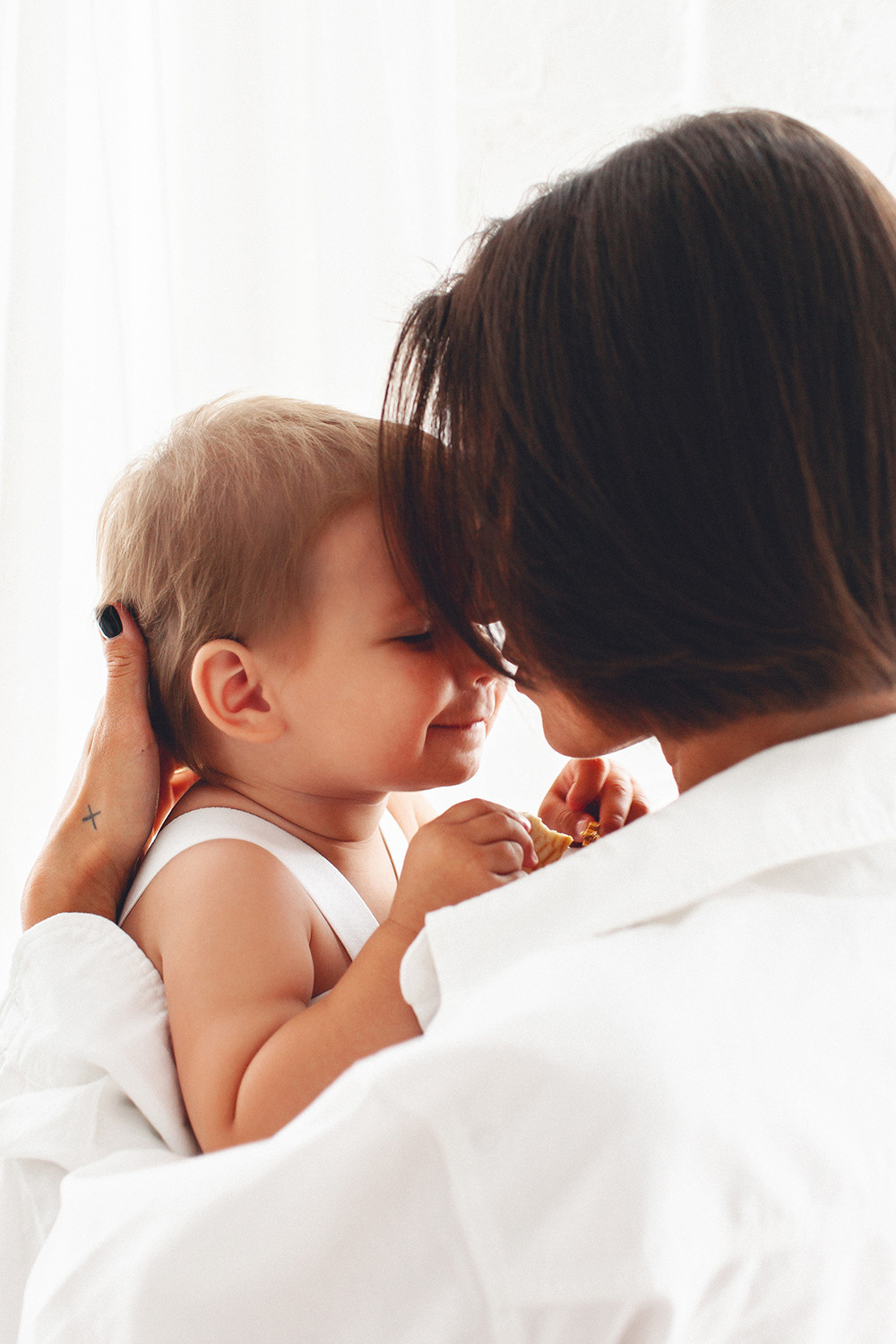 15 poses for a photo shoot on the floor. Детский фотограф в Самаре