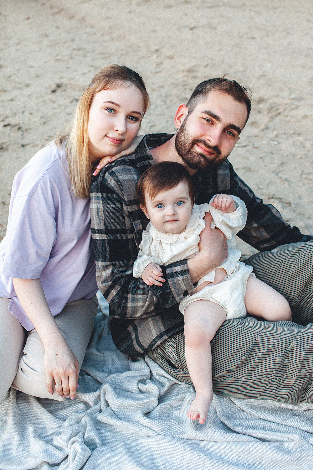 Семейная фотосессия на Набережной реки Волги в Самаре. Детский фотограф в Самаре