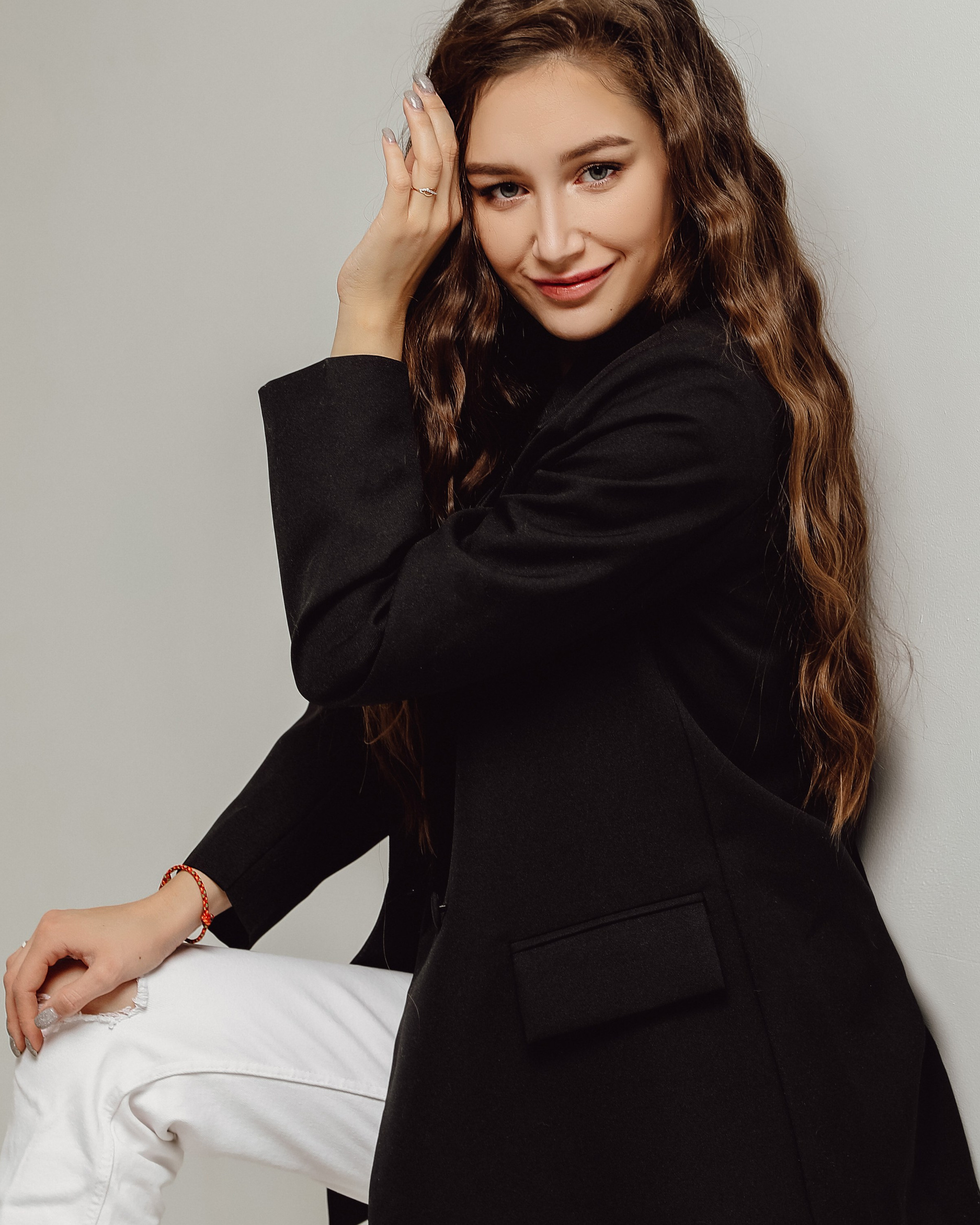 Всем привет, меня зовут Надежда Юрченко, ПРОФЕССИОНАЛЬНЫЙ ФОТОГРАФ, мои фотографии ПОВТОРЯЮТ другиег. Екатеринбург Я запечатлею вашу уникальную красоту, так что все ваши комплексы останутся позади В моих фото видно эмоции, искренность и уникальный стильЭтапы моей с вами работы:👘 Помощь в подборе образов на фотосессию 🌁 Подбор референсев и поз 🏠 Помощь с выбором студии под ваш образ 📸 Возможность съемки до трех образов за 1 часСо мной вы НЕ услышите «ну встань как-нибудь по-другому» Я даю четкие рекомендации в позинге!Итог: ✅Фотосессия в комфортной и вдохновляющей атмосфере, с ощущением уверенности в себе и естественности перед камерой✅