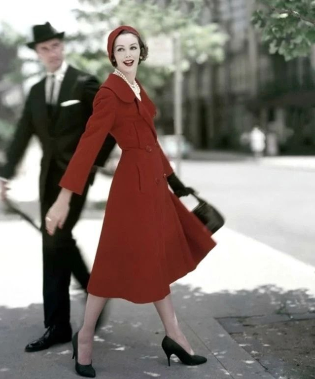 Одна из самых красивых моделей XX века. Arutiun Karadzhaian — your guide in Saint-Petersburg and the Faberge Museum