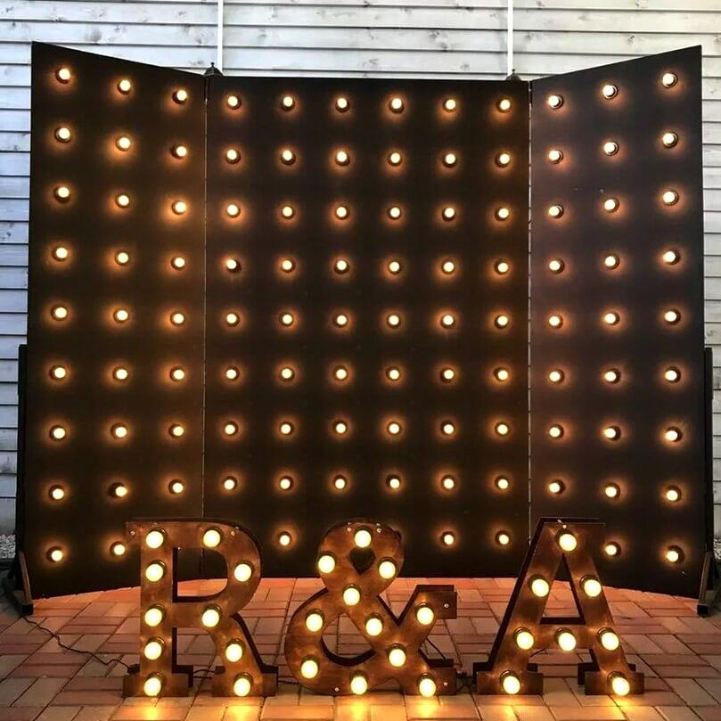 Свадебная фотозона. Студия праздничного декора